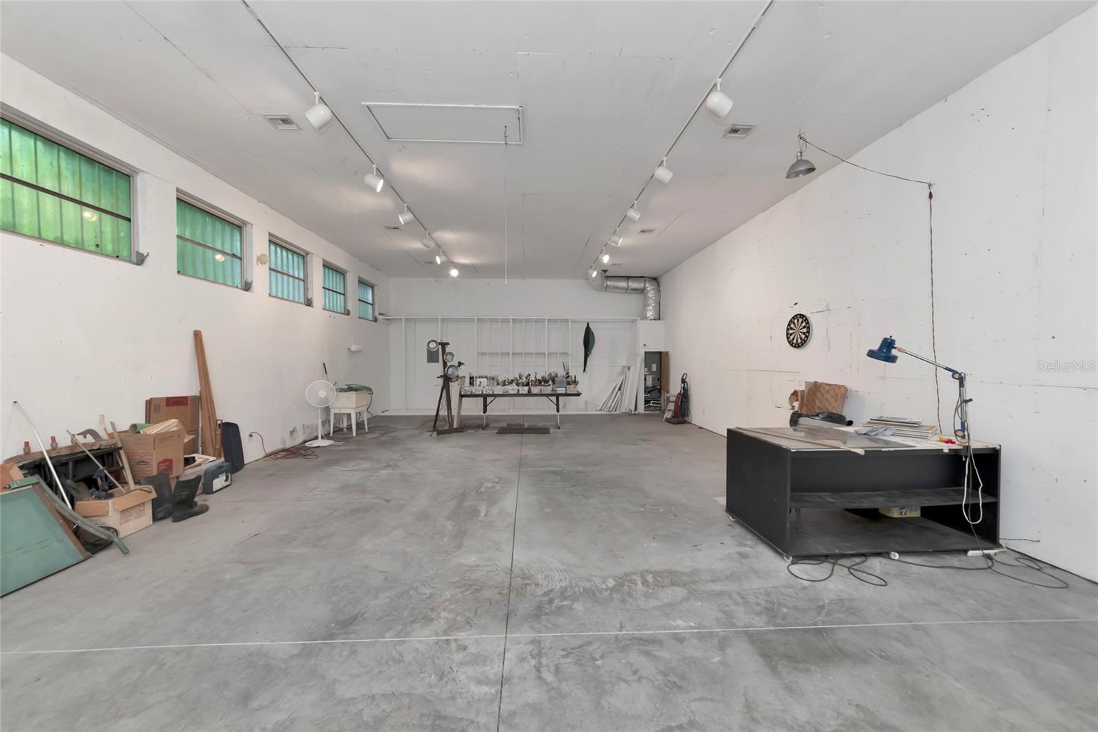 1351 MUSTANG ST — photo 33