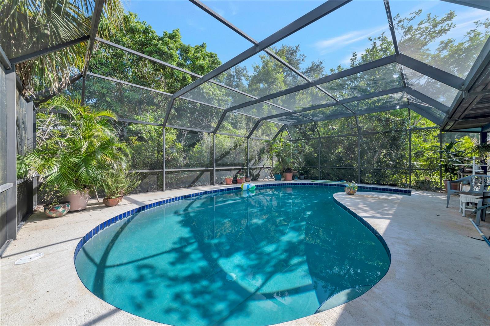 1351 MUSTANG ST — photo 35