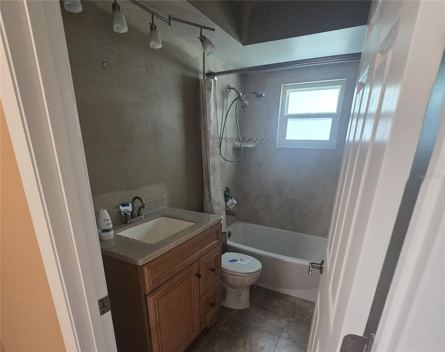 4723 BUSTI DR — photo 11