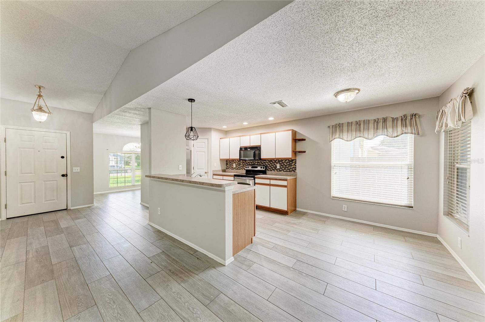 11855 DUNSTER LN — photo 11