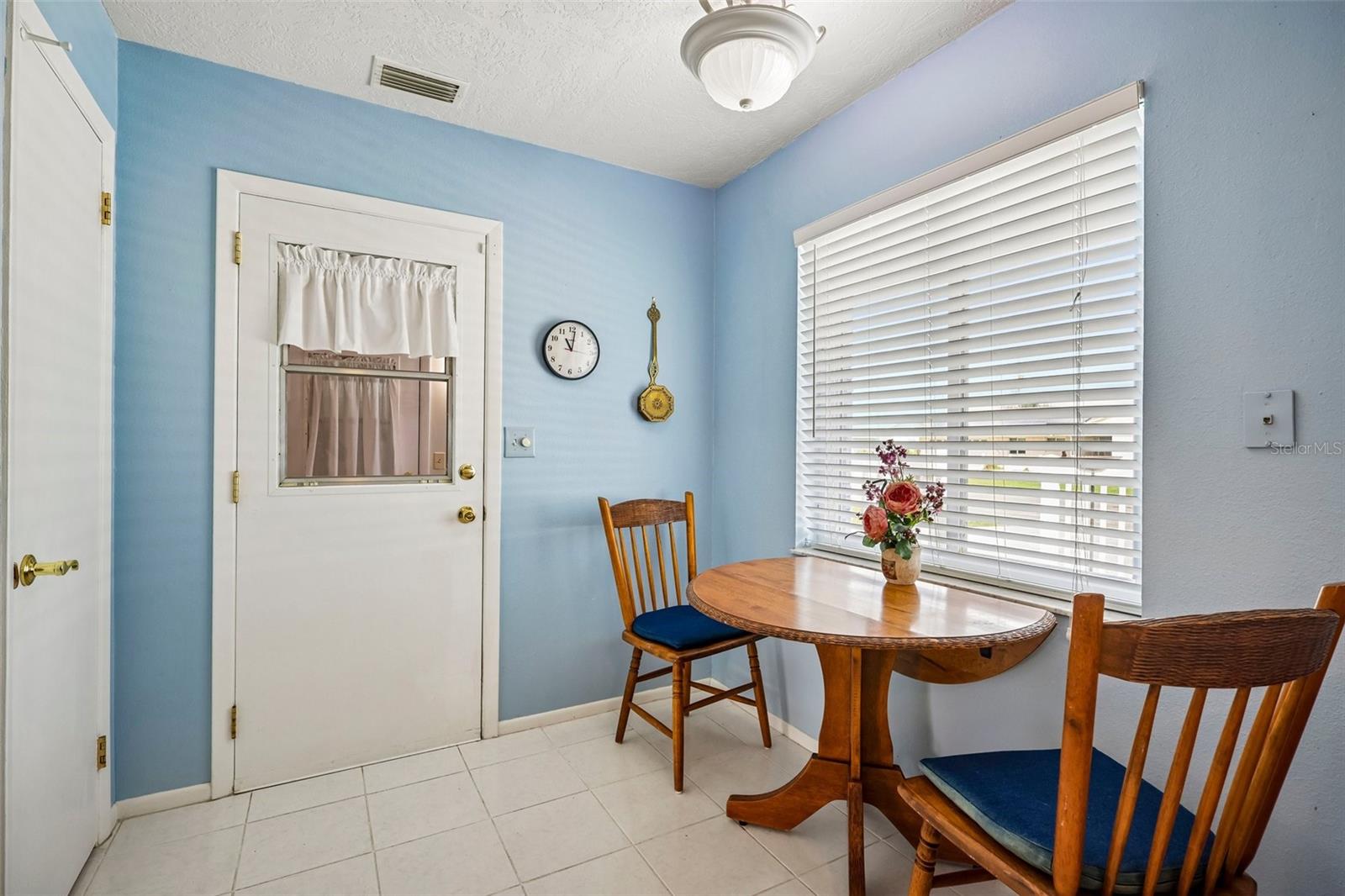 636 OAKMONT AVE — photo 16