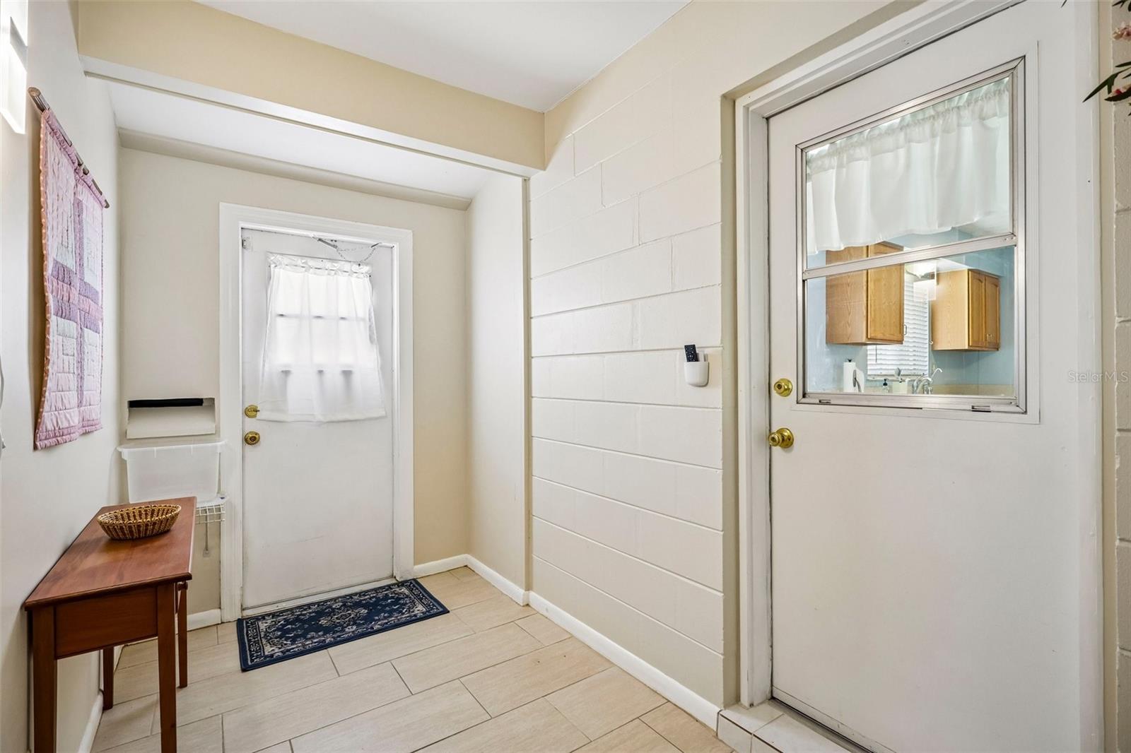 636 OAKMONT AVE — photo 32