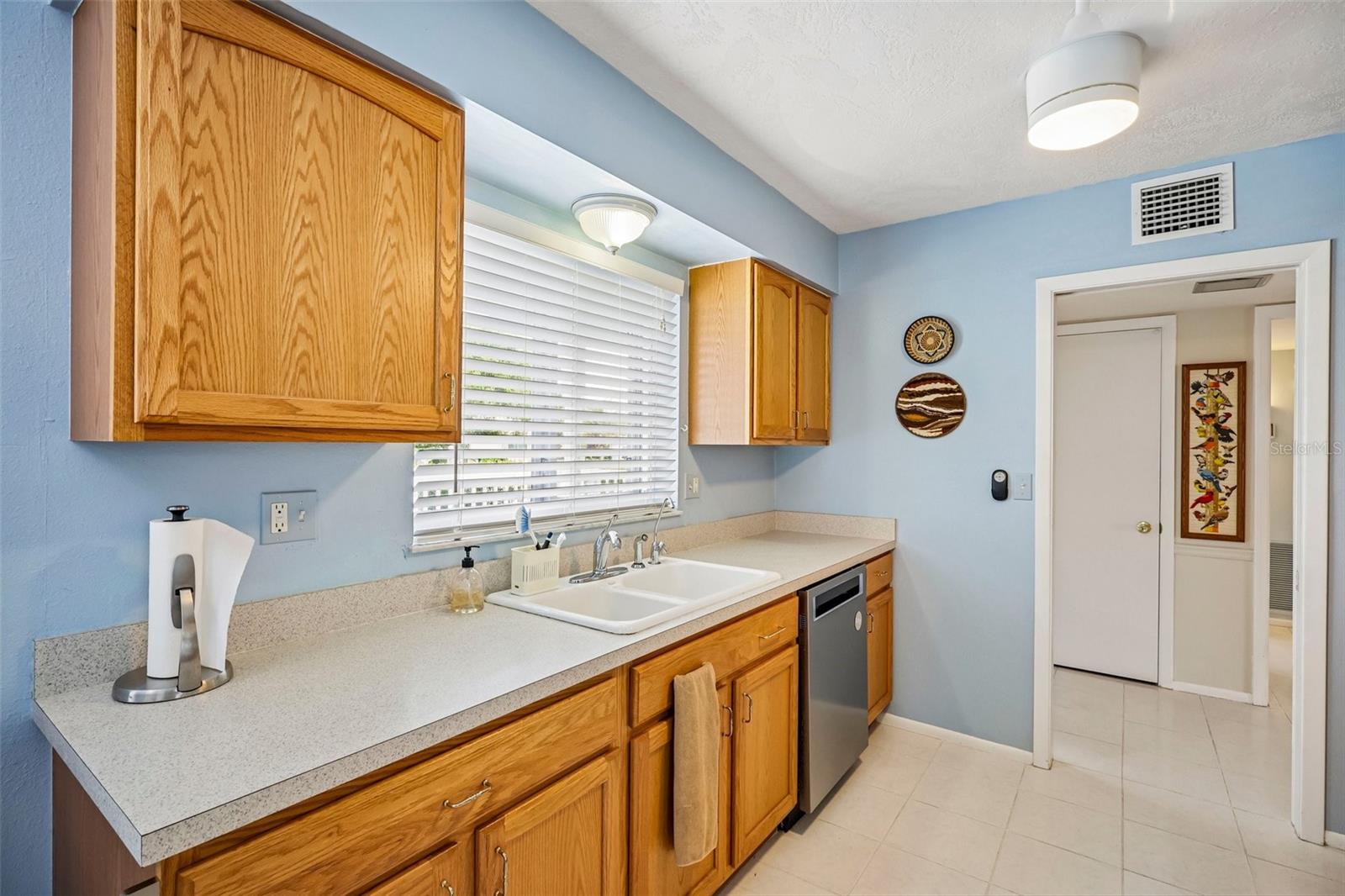 636 OAKMONT AVE — photo 19