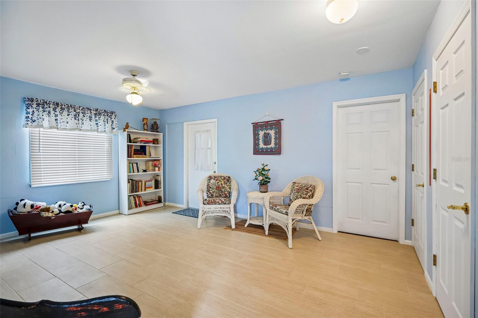 636 OAKMONT AVE — photo 28