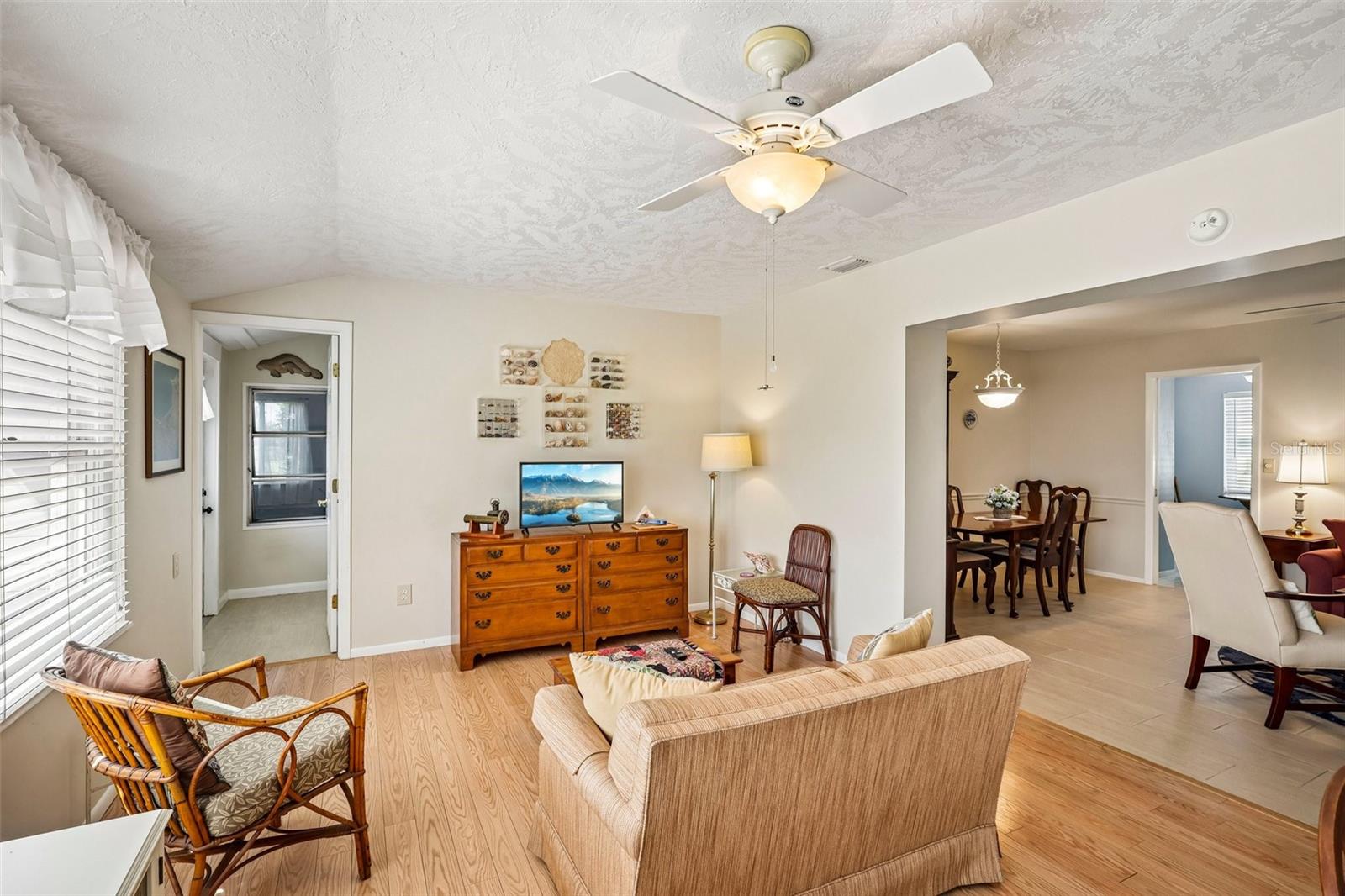 636 OAKMONT AVE — photo 10