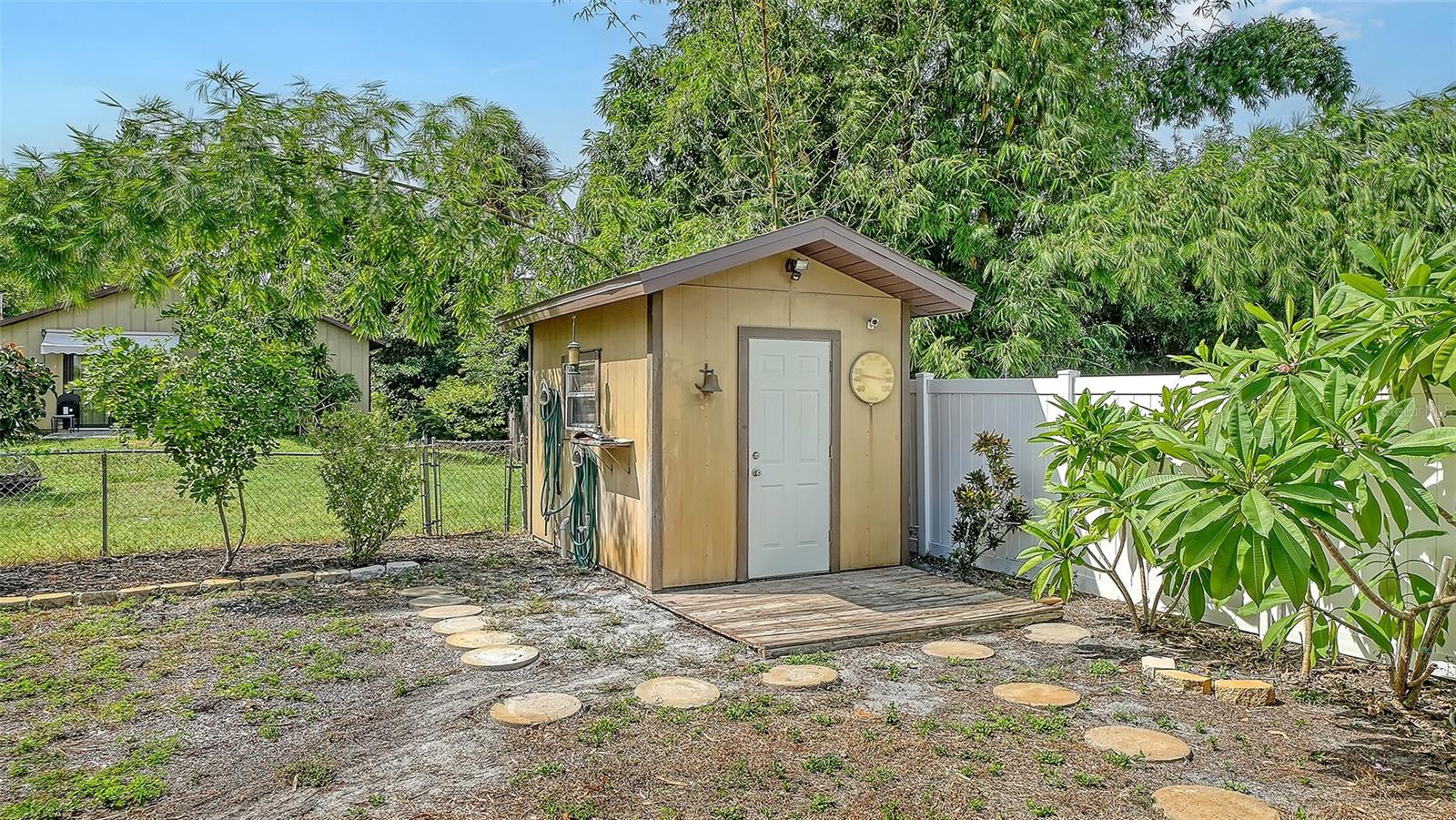 4090 GROVELAND AVE — photo 21