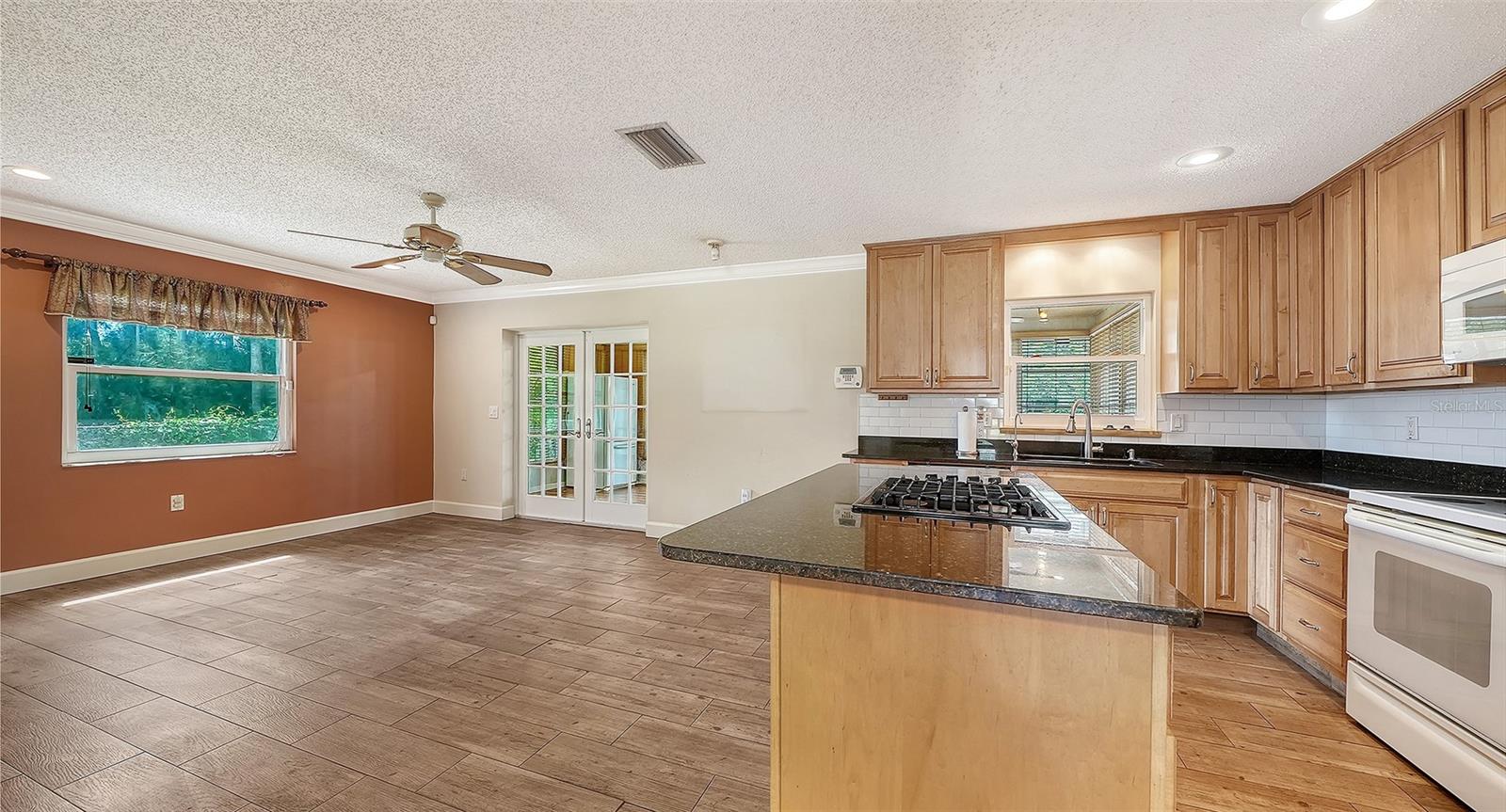 4090 GROVELAND AVE — photo 6