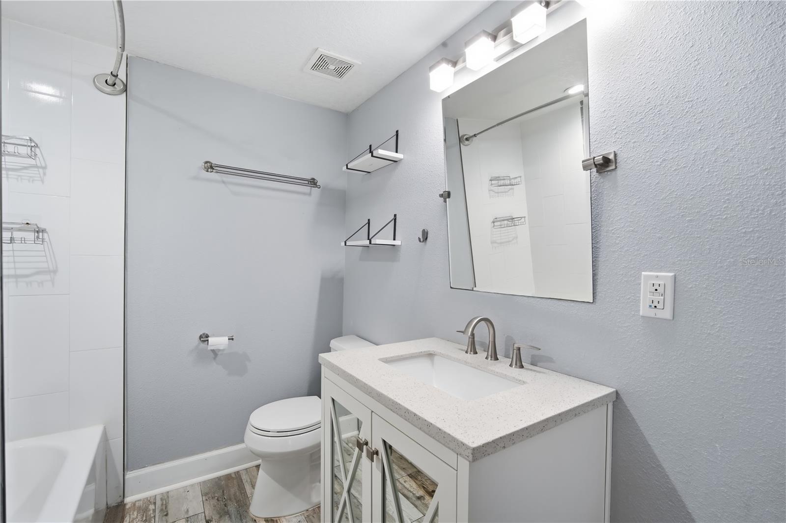 2707 W KENMORE AVE — photo 13