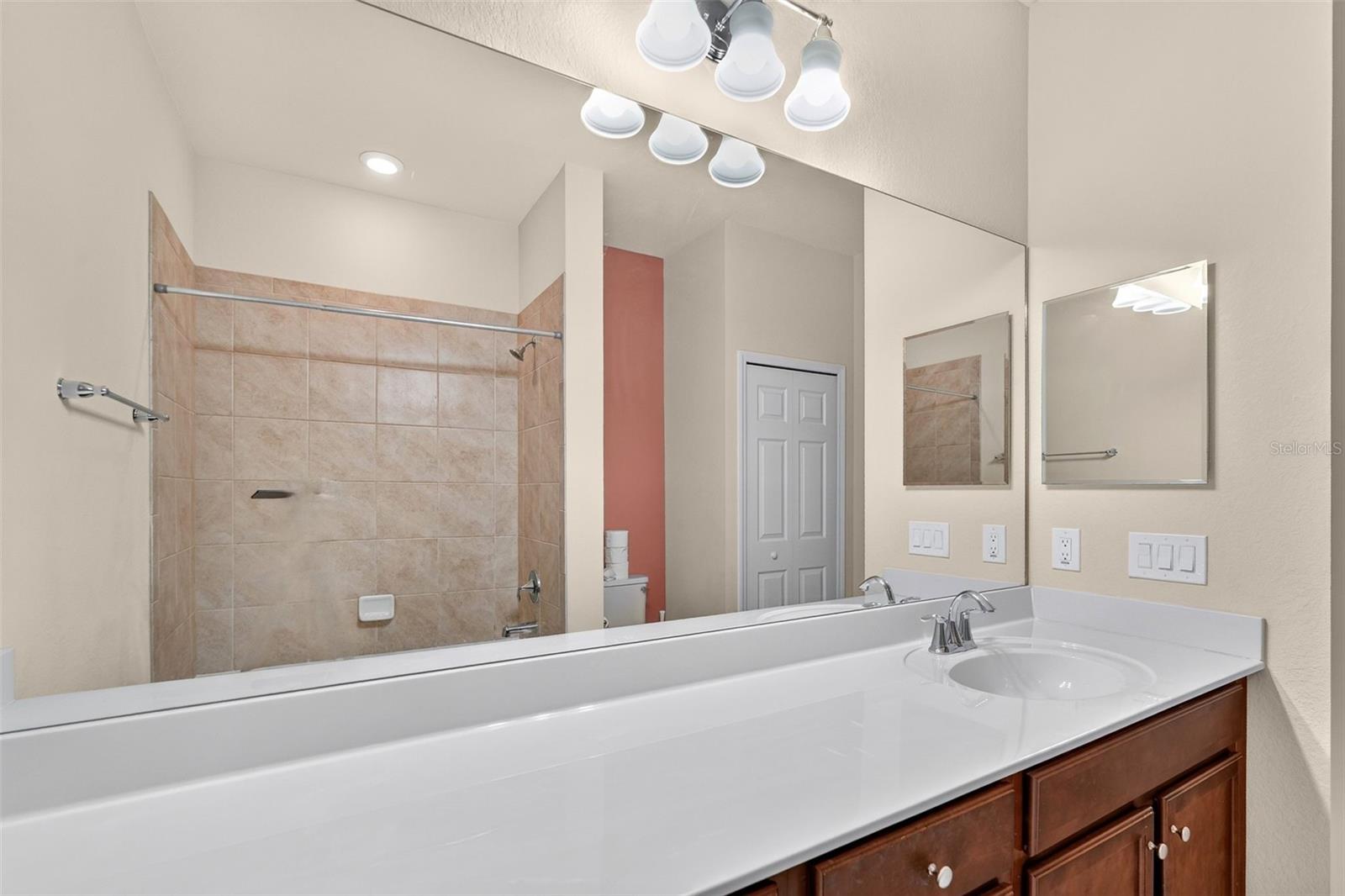 20169 LAGENTE CIR — photo 30