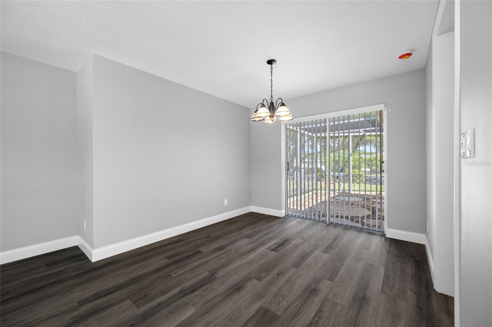 1367 INDIAN ROCKS RD S — photo 36
