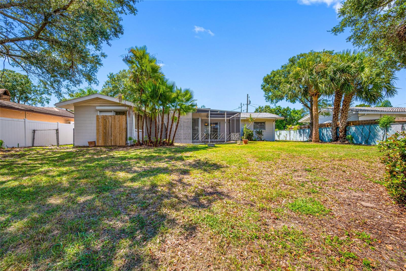 1367 INDIAN ROCKS RD S — photo 28