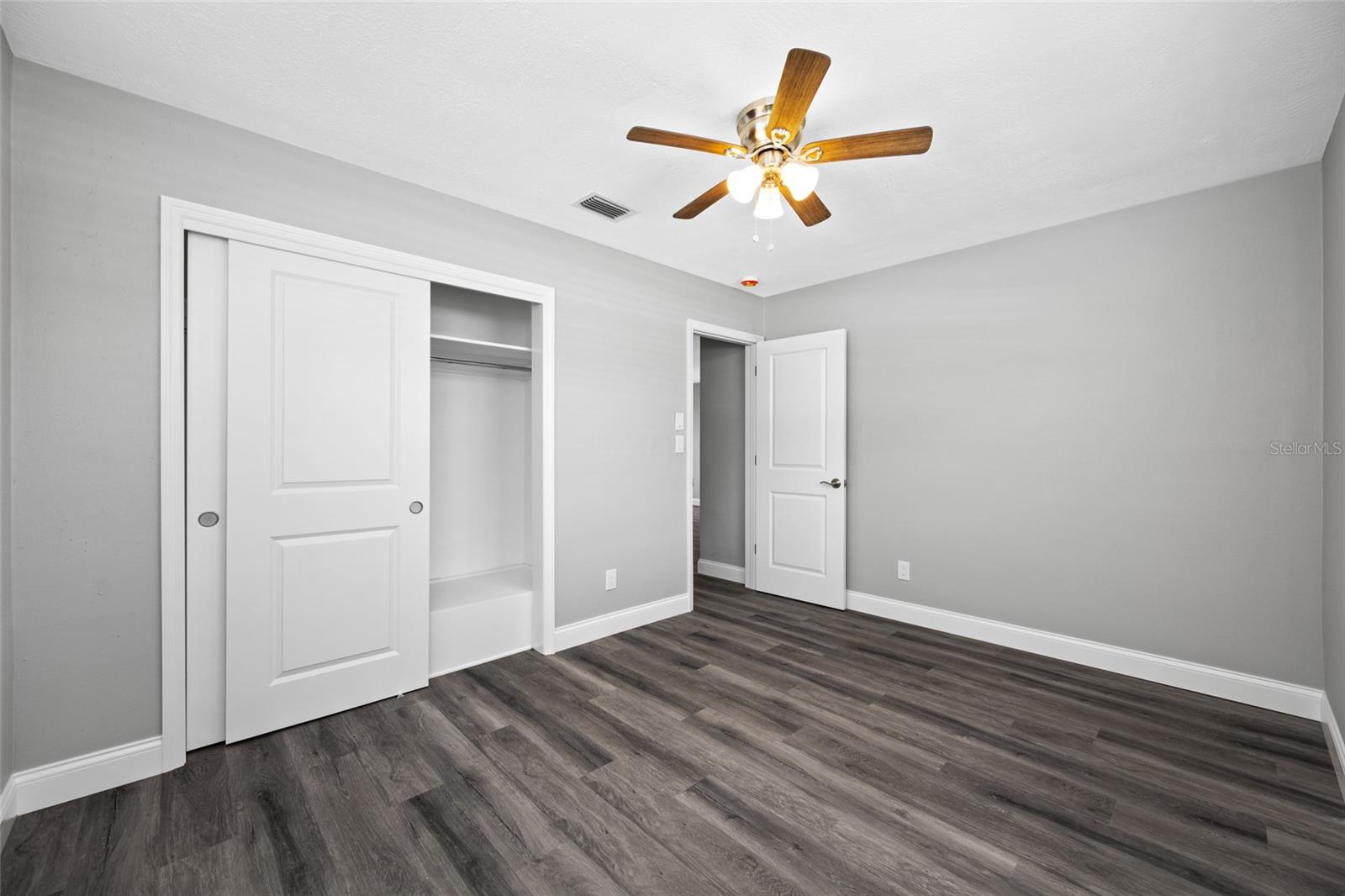 1367 INDIAN ROCKS RD S — photo 57