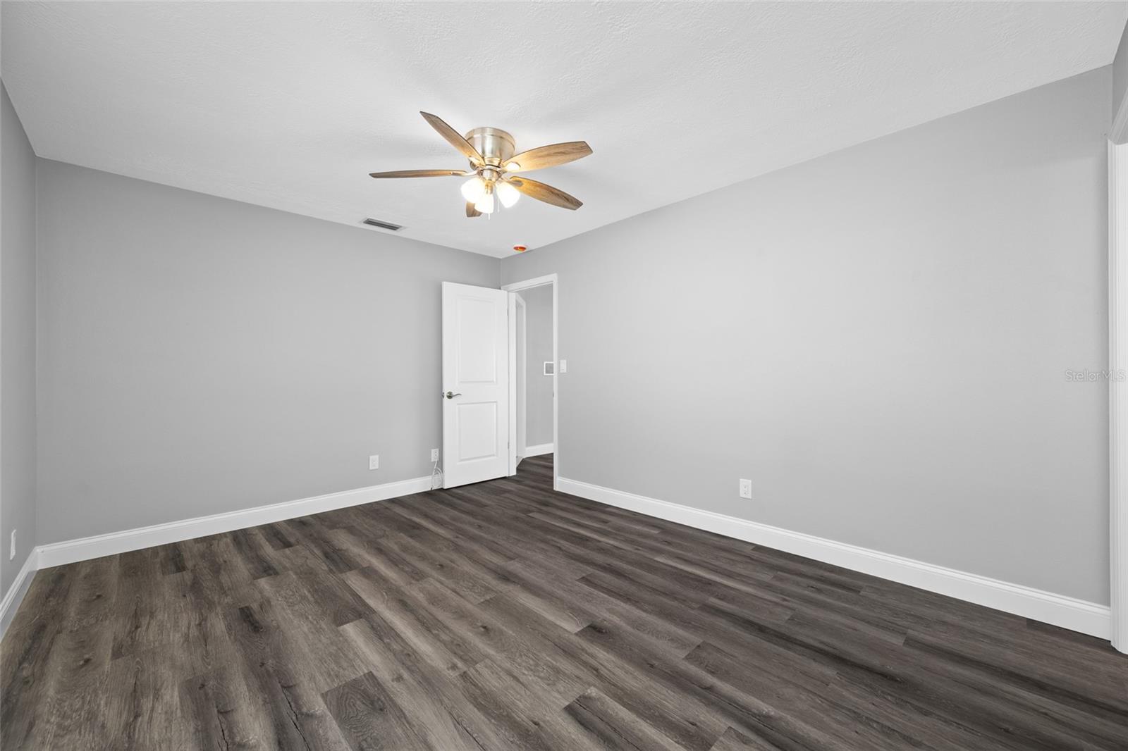 1367 INDIAN ROCKS RD S — photo 50