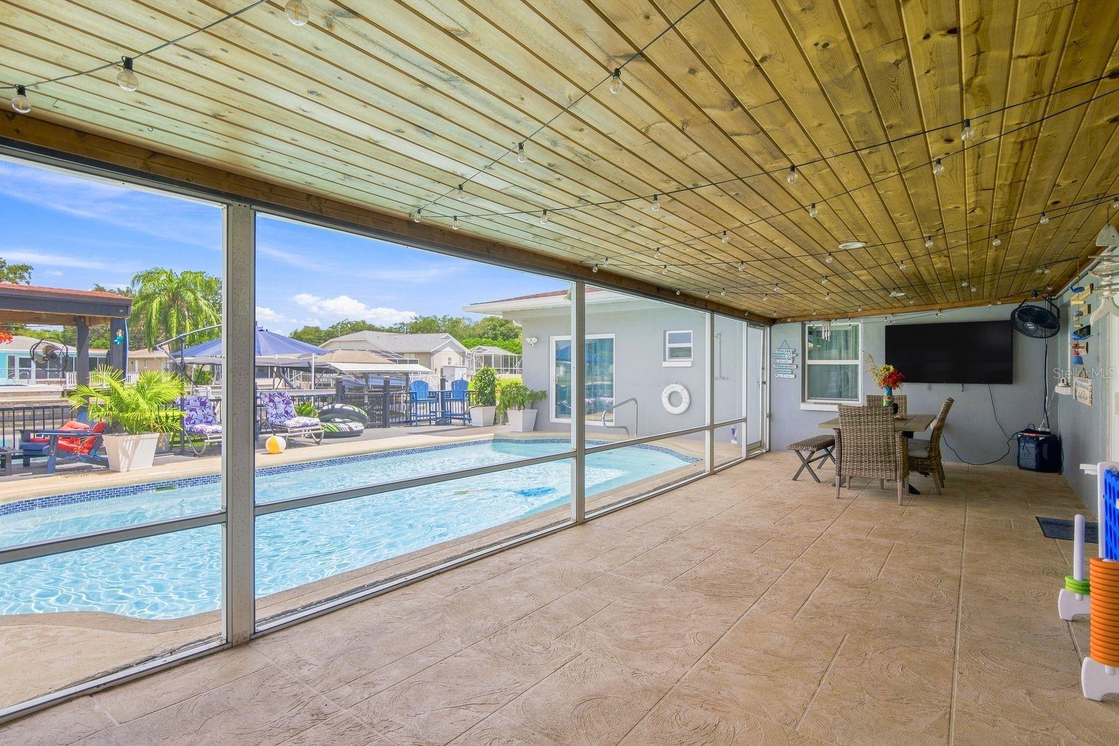 1324 CHANCELLOR DR — photo 32