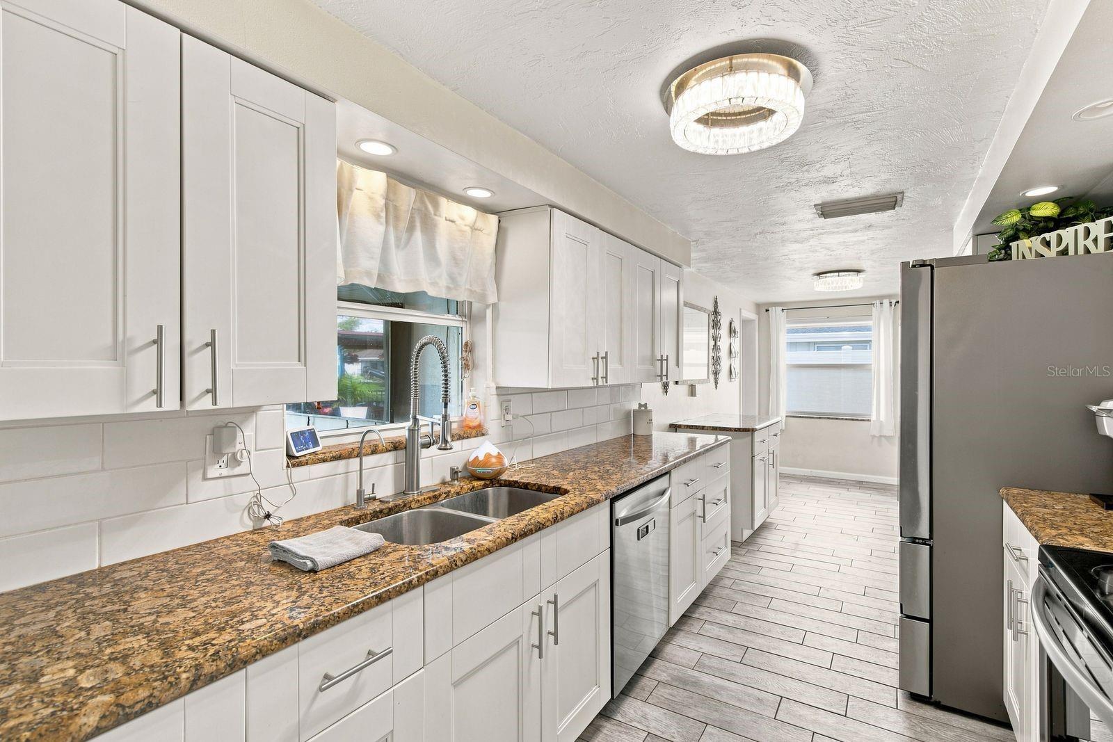 1324 CHANCELLOR DR — photo 14