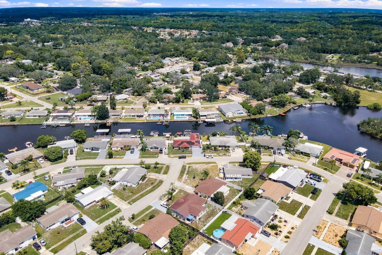 1324 CHANCELLOR DR — photo 49