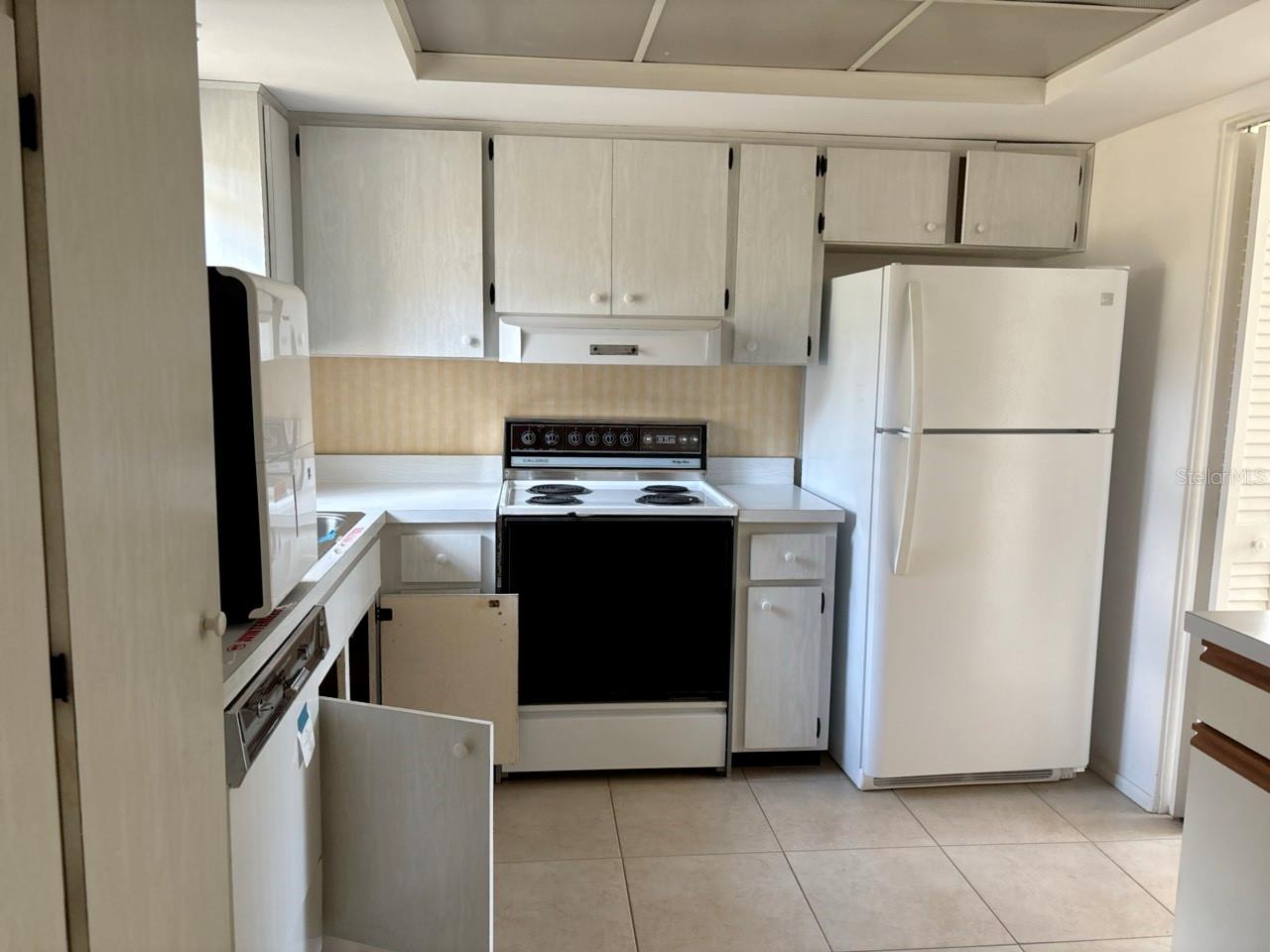 39 STRATHMORE BLVD — photo 9