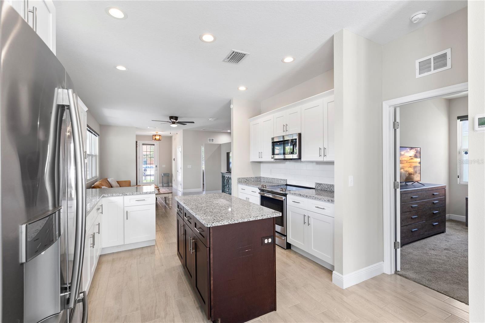 925 E SLIGH AVE — photo 20