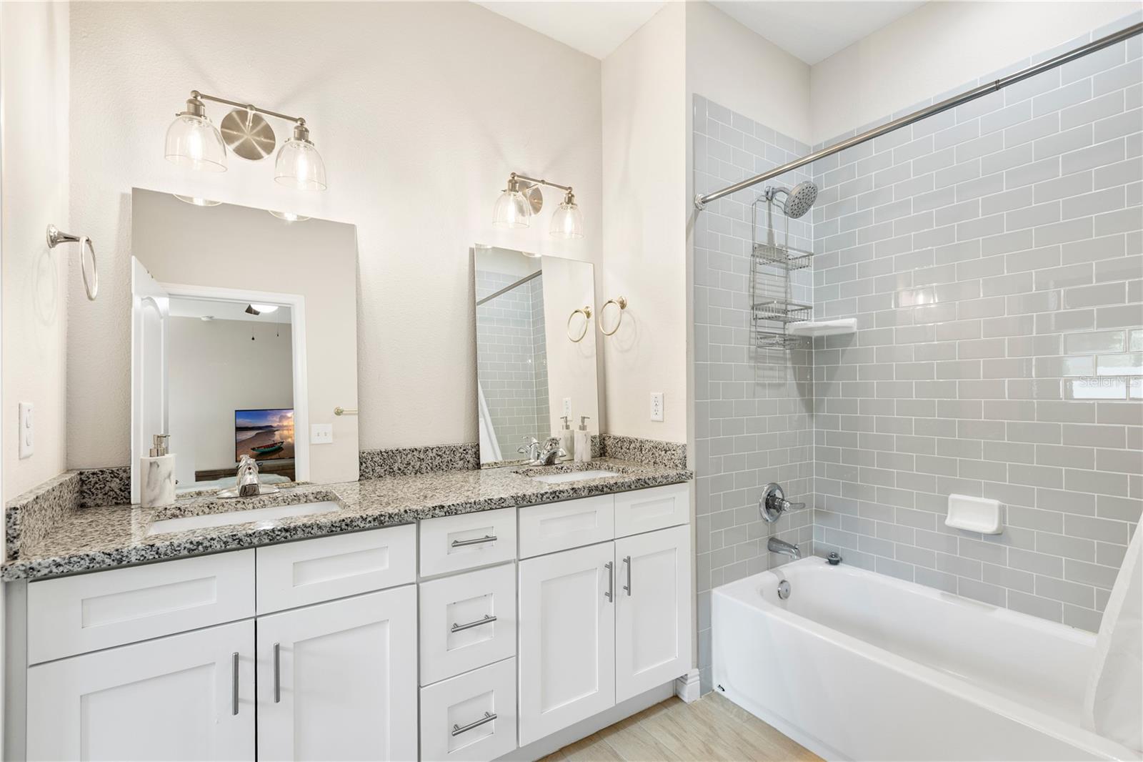 925 E SLIGH AVE — photo 24