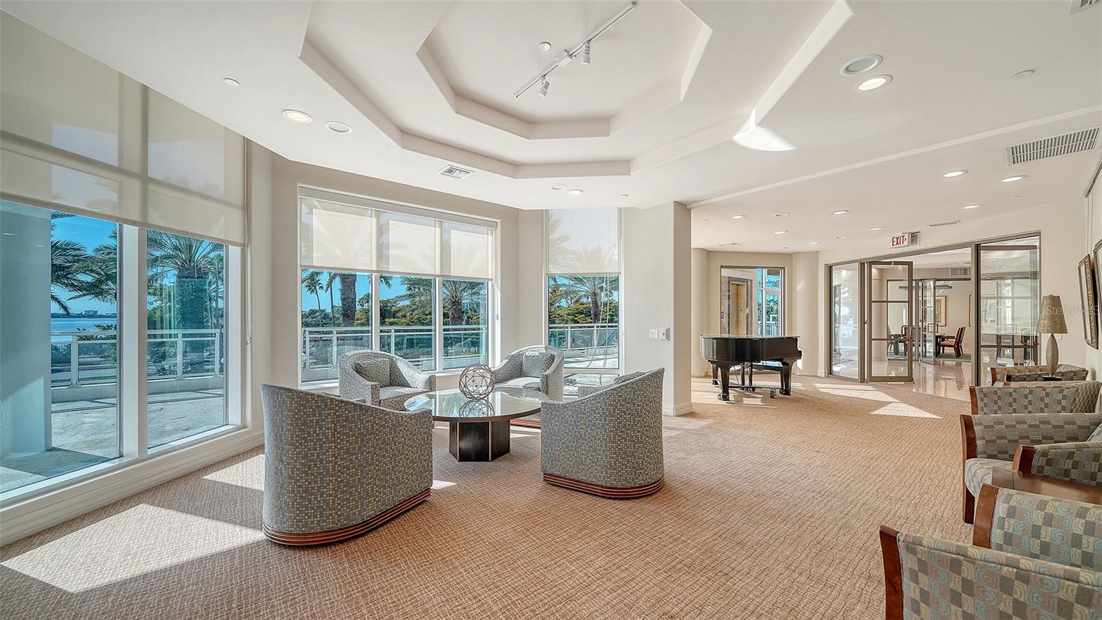 340 S PALM AVE #101 — photo 42