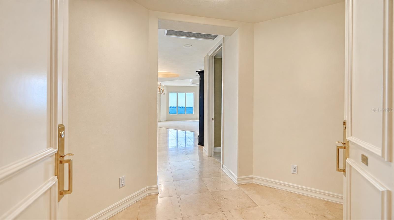 340 S PALM AVE #101 — photo 5