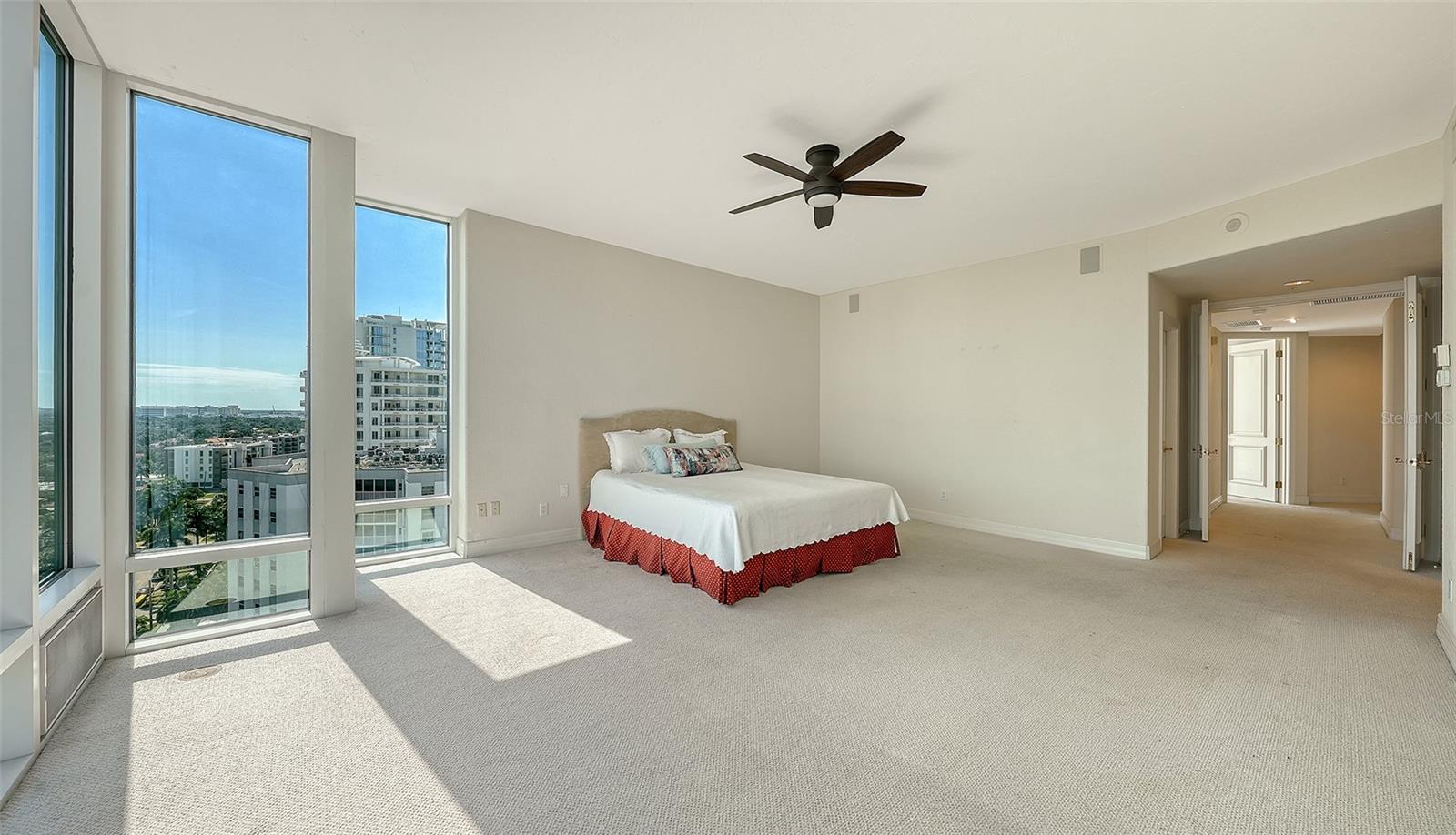 340 S PALM AVE #101 — photo 27