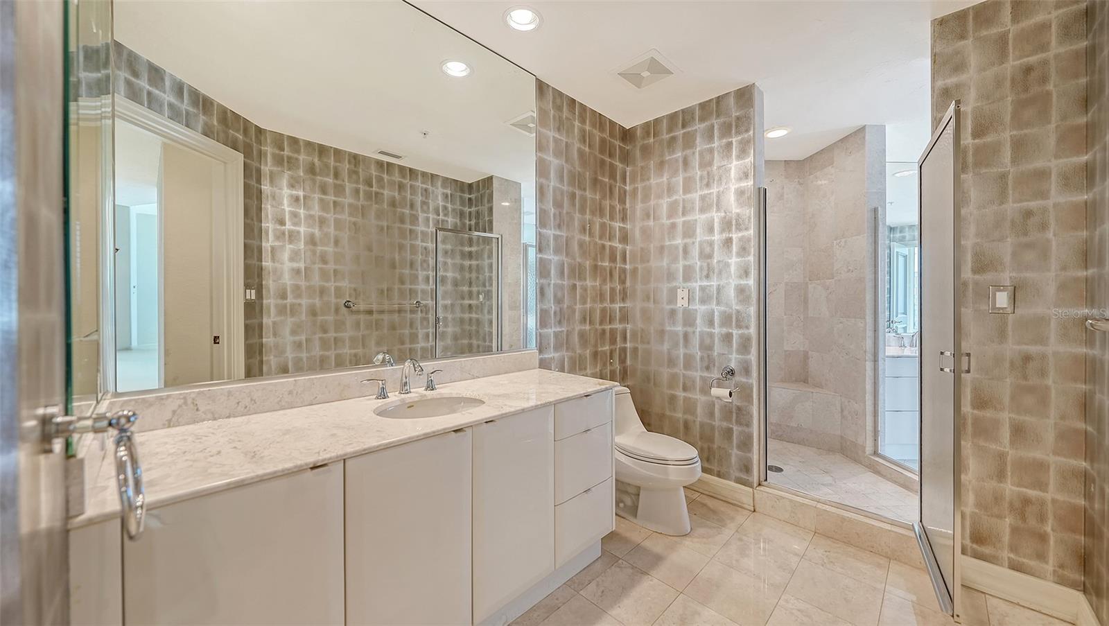 340 S PALM AVE #101 — photo 30