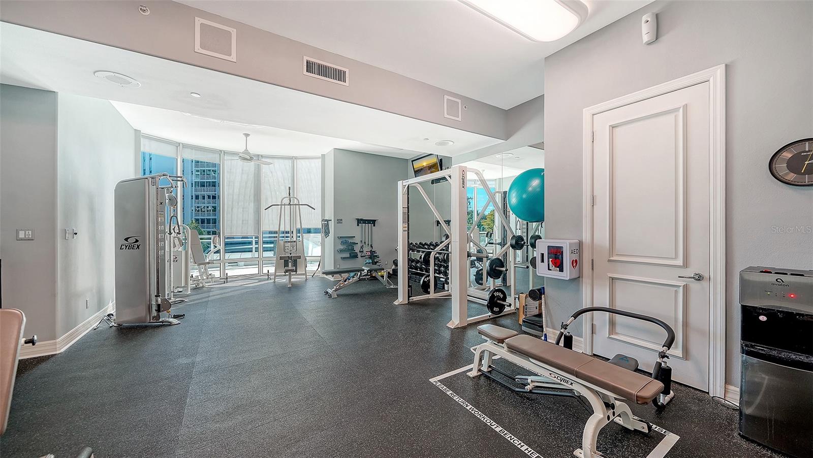 340 S PALM AVE #101 — photo 46
