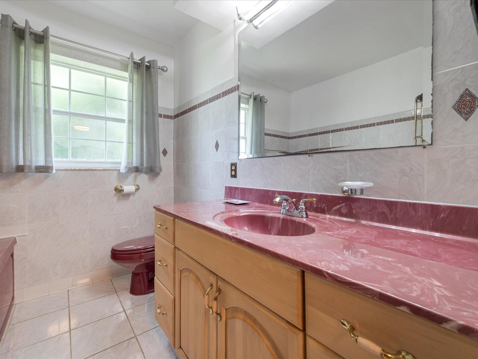 2100 MCKINLEY ST — photo 36