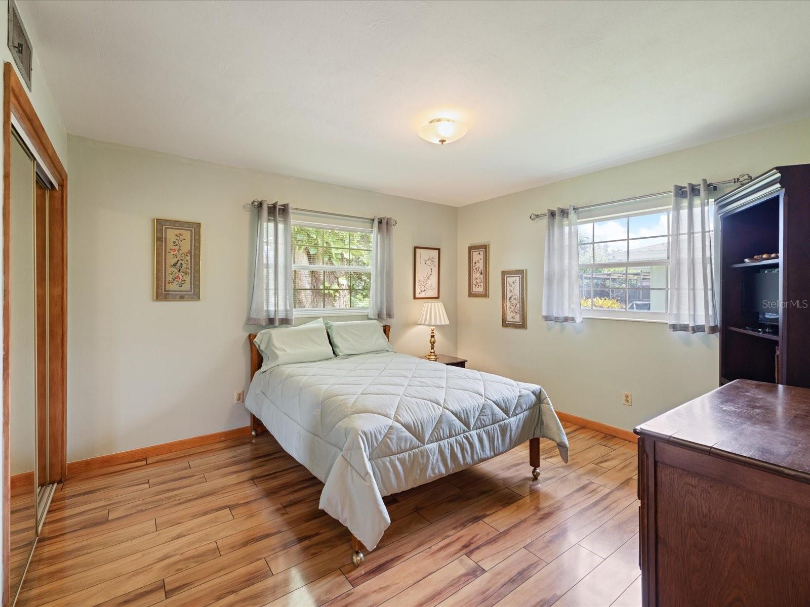 2100 MCKINLEY ST — photo 38