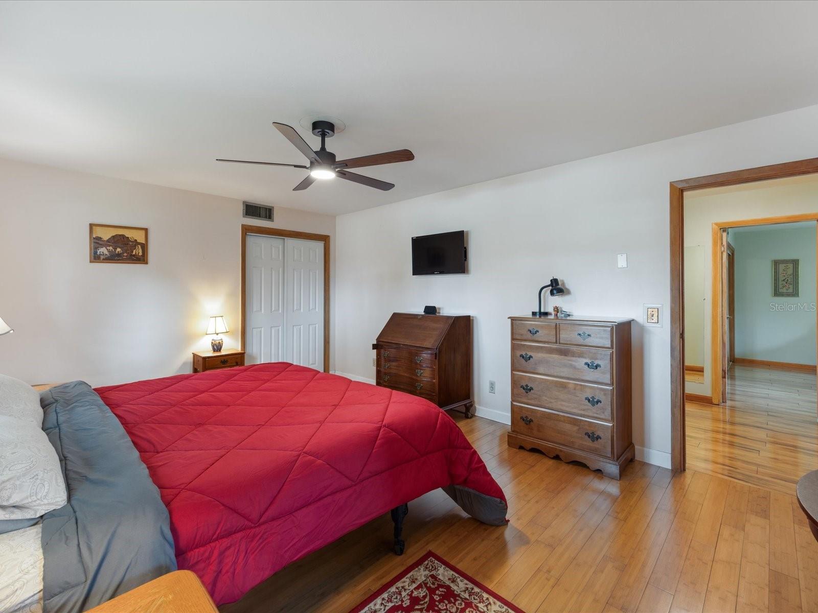 2100 MCKINLEY ST — photo 30