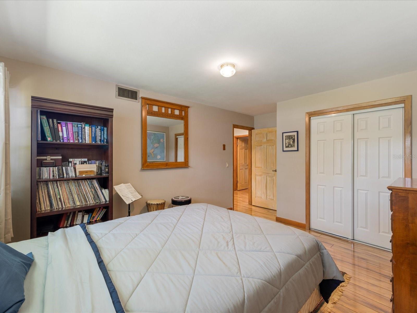 2100 MCKINLEY ST — photo 41