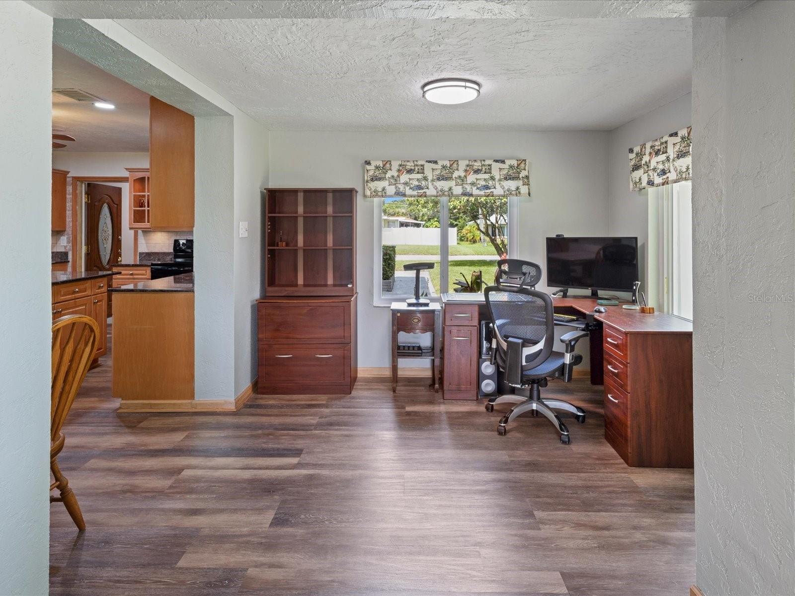 2100 MCKINLEY ST — photo 14