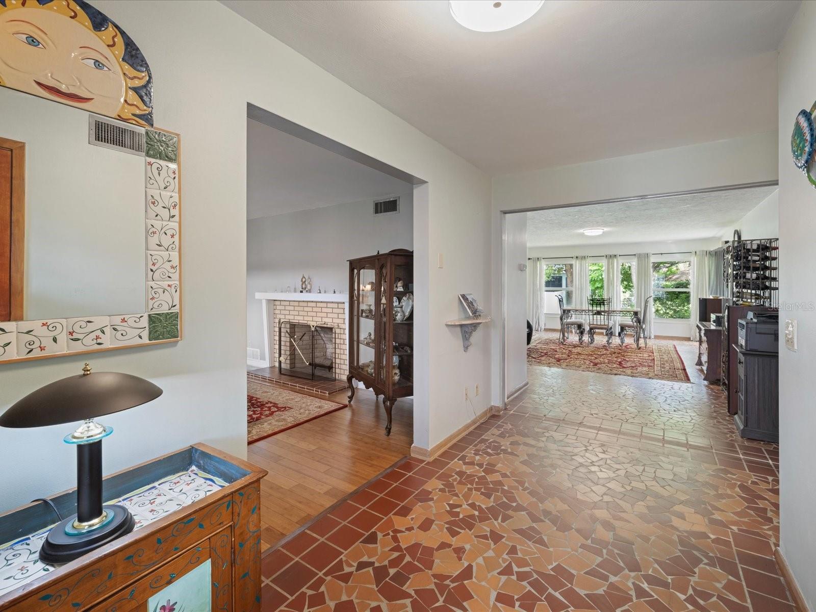 2100 MCKINLEY ST — photo 5