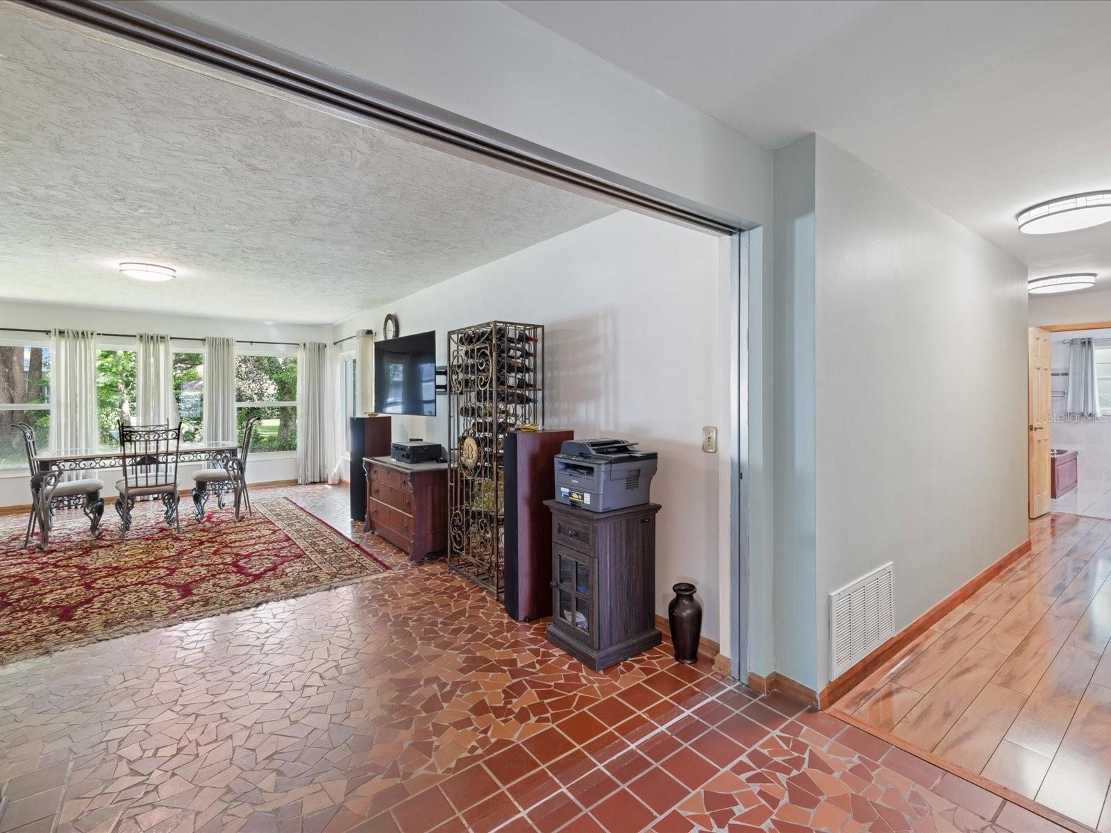 2100 MCKINLEY ST — photo 27