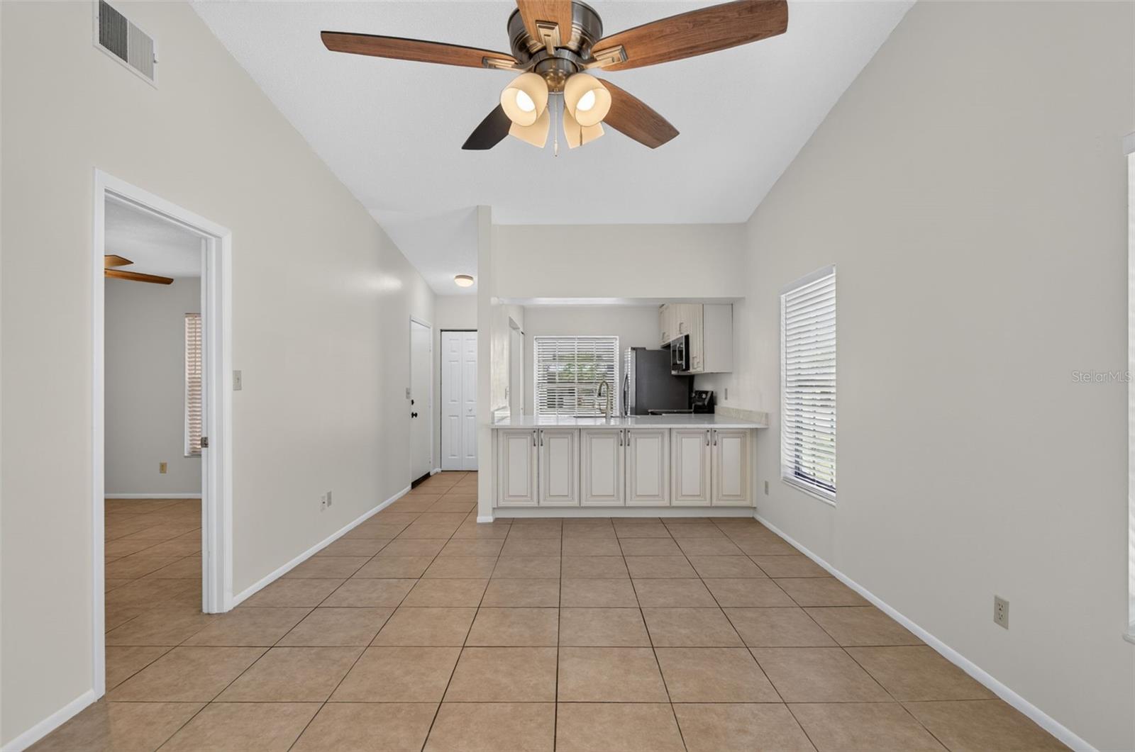 7347 PARKSIDE VILLAS DR — photo 13