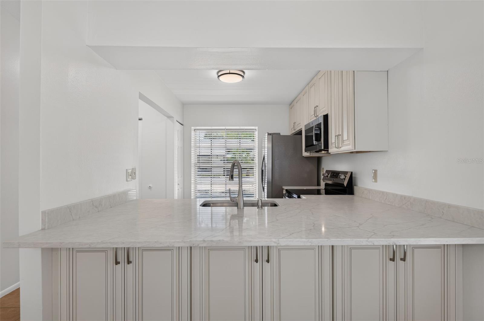 7347 PARKSIDE VILLAS DR — photo 9