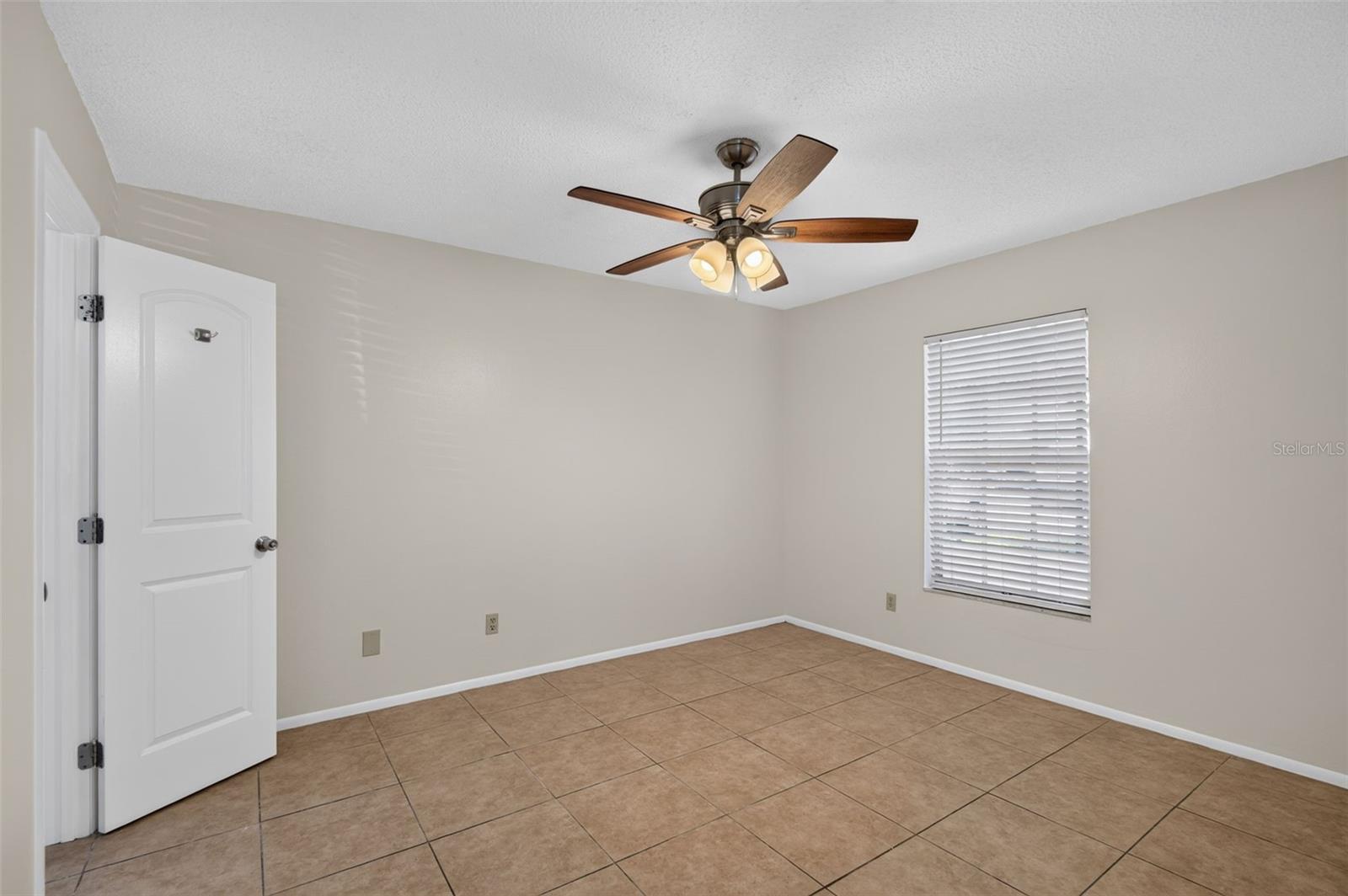 7347 PARKSIDE VILLAS DR — photo 18