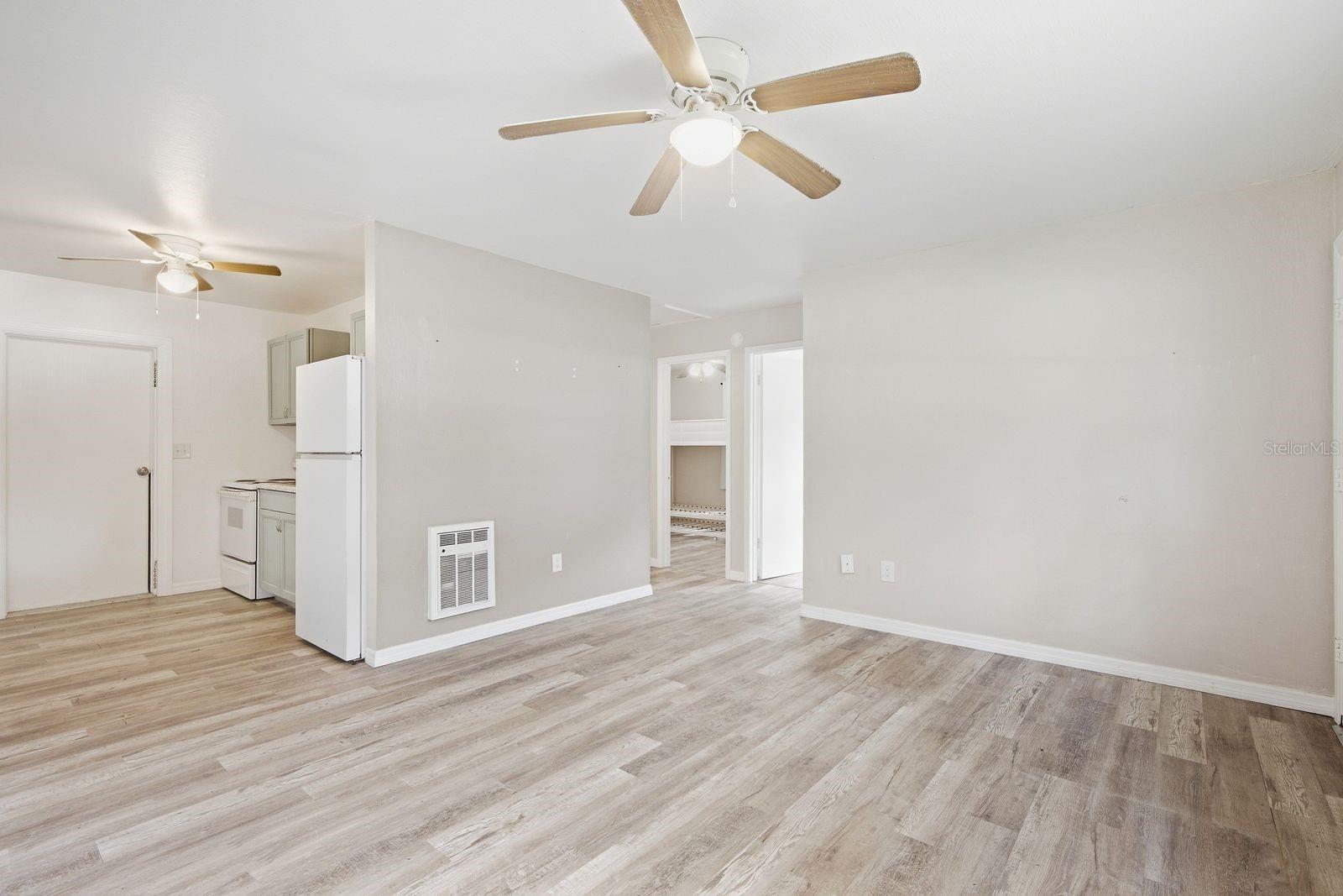 2240 EVANS RD — photo 3