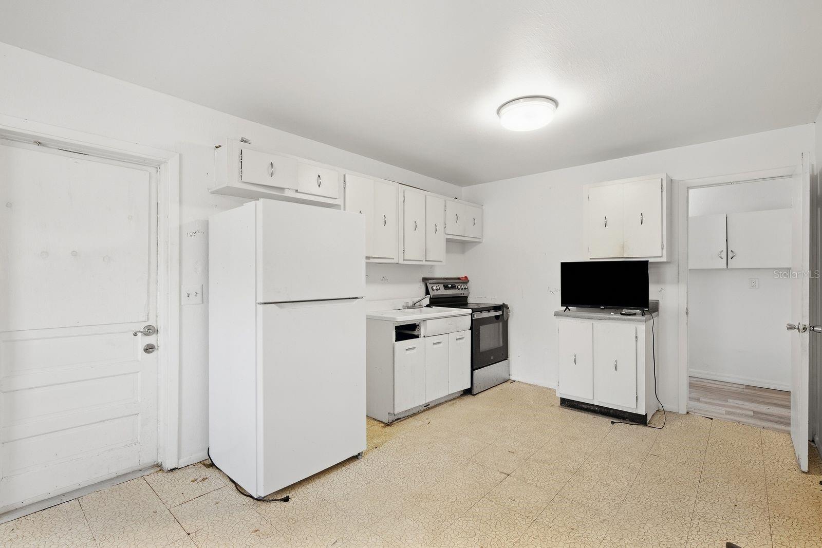 2240 EVANS RD — photo 14