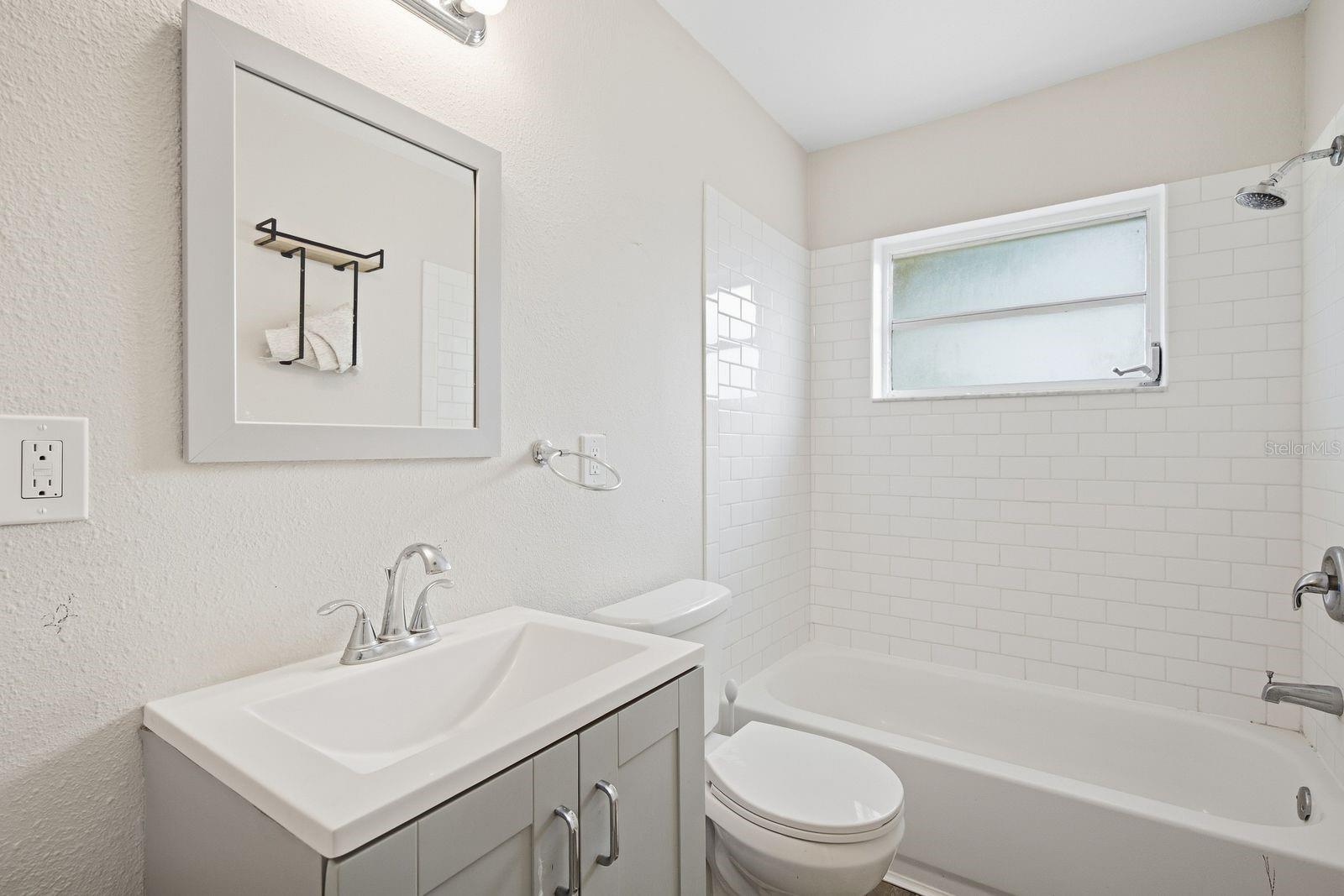 2240 EVANS RD — photo 9