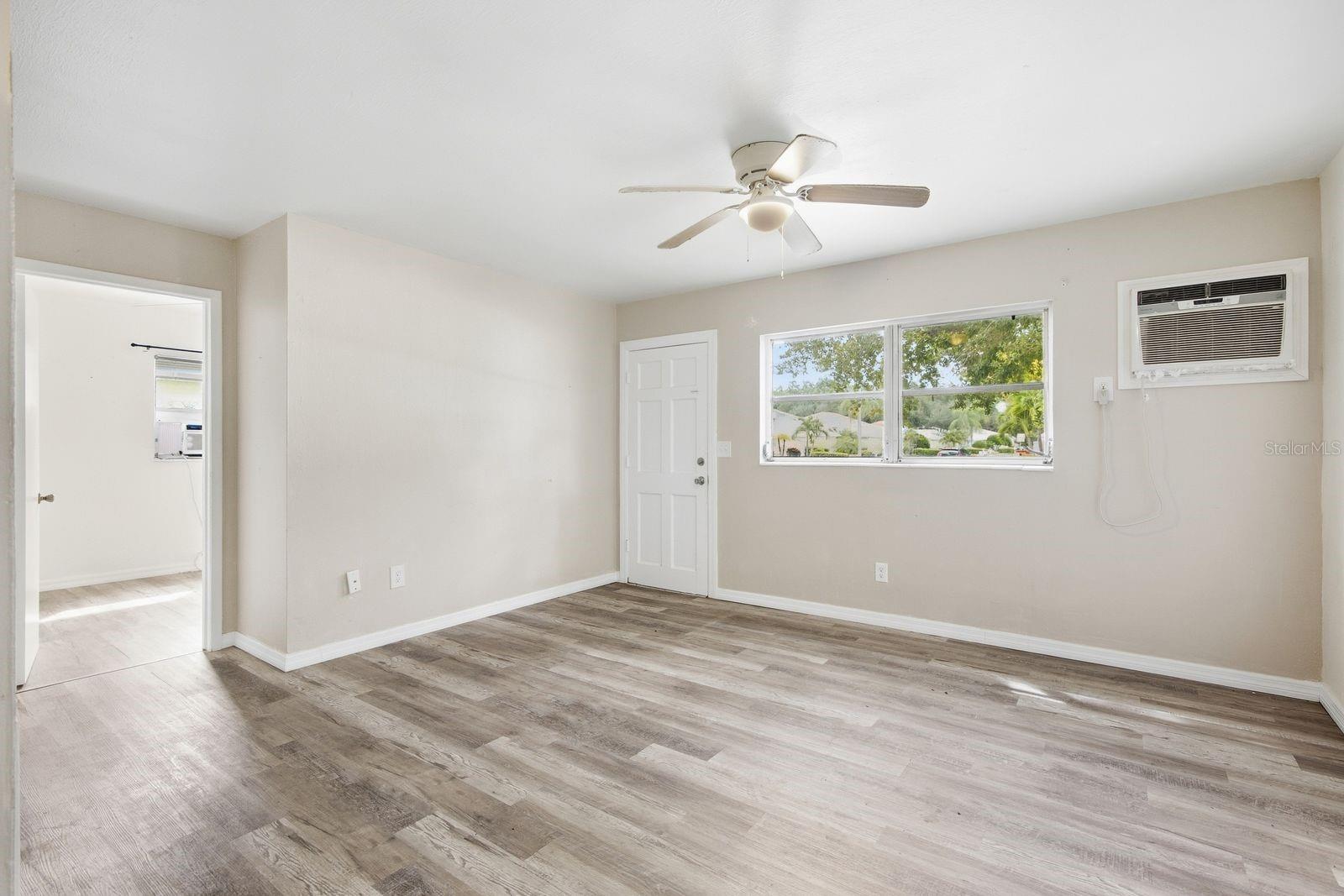 2240 EVANS RD — photo 4