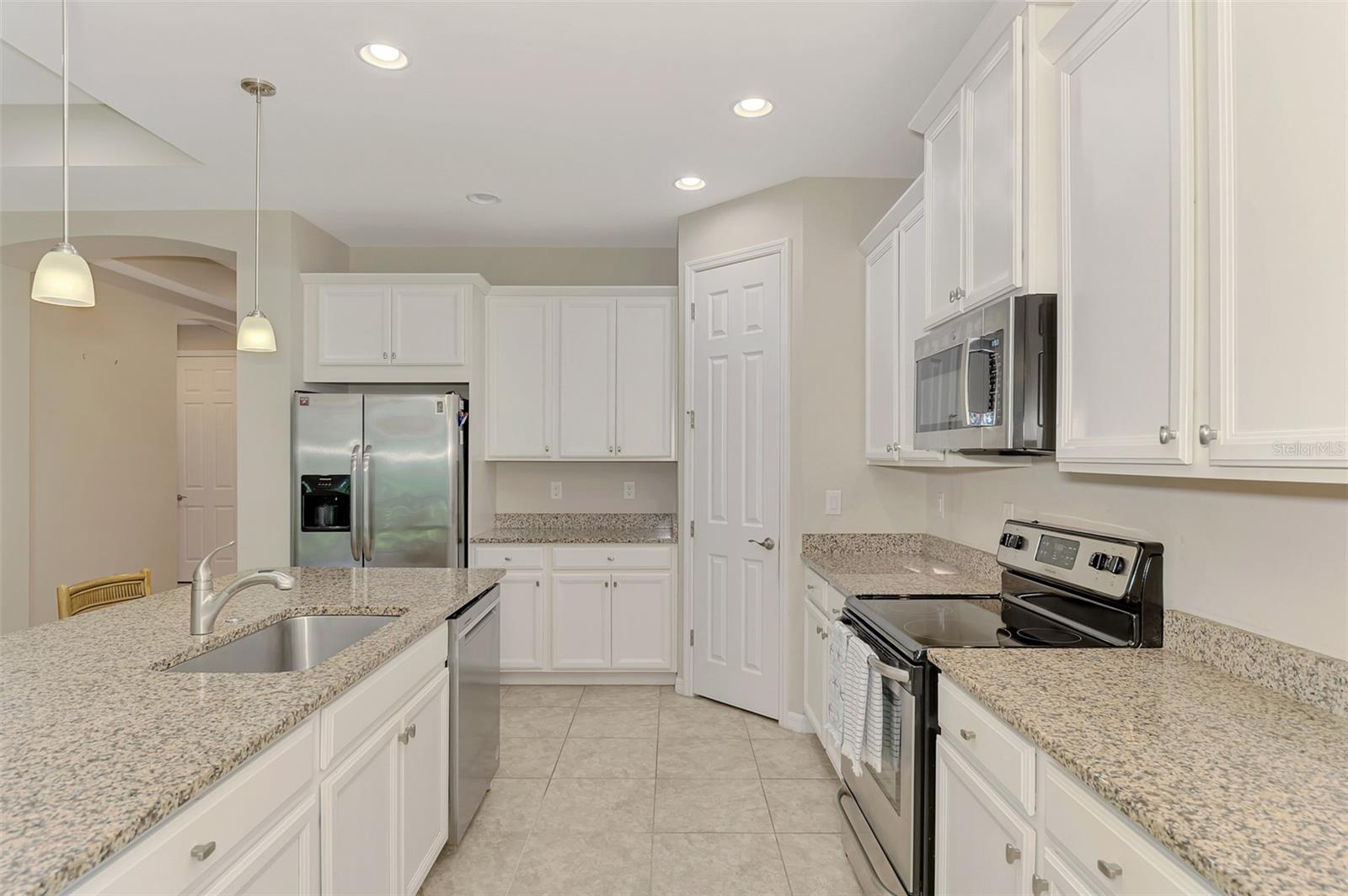 11662 PARROTFISH ST — photo 23