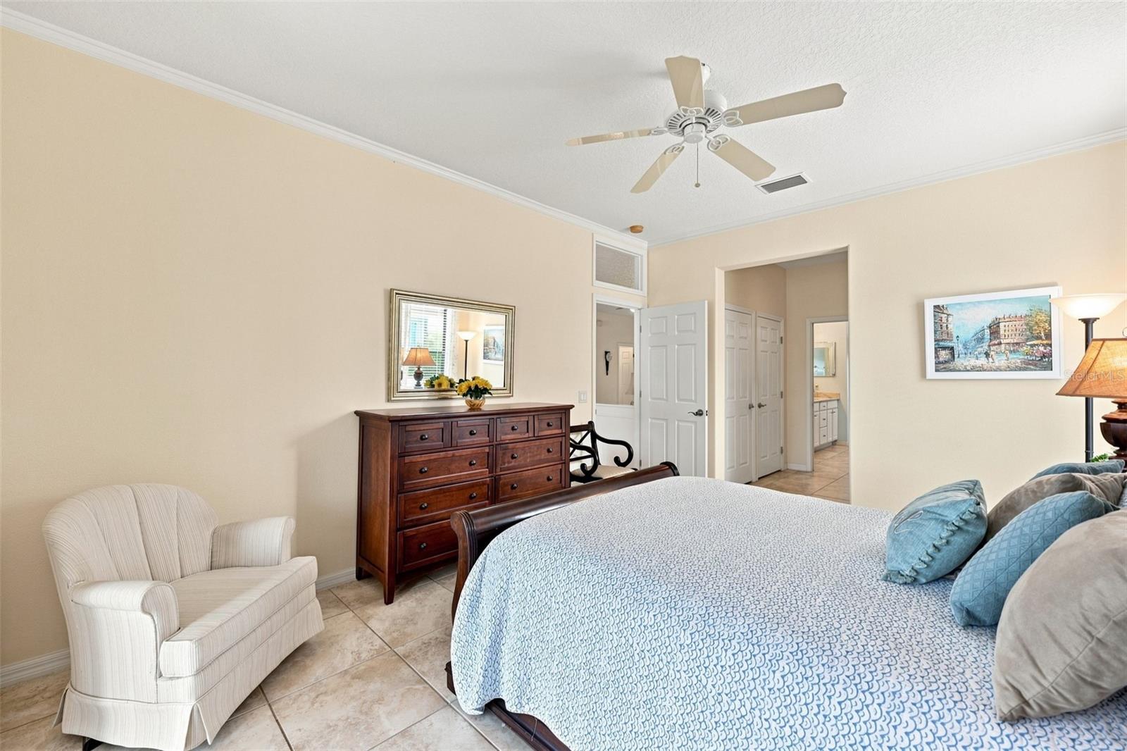 216 SILVER FALLS DR — photo 36