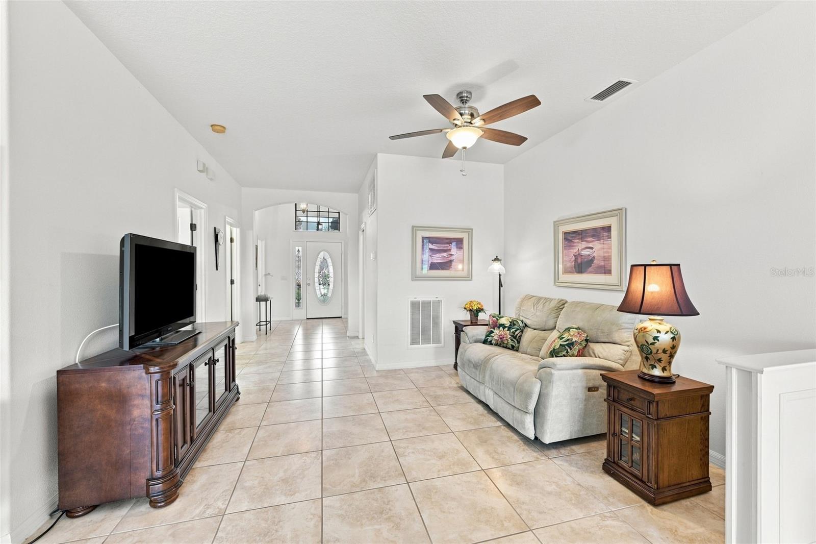 216 SILVER FALLS DR — photo 41