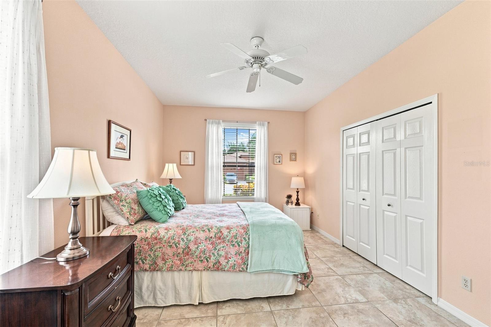 216 SILVER FALLS DR — photo 44