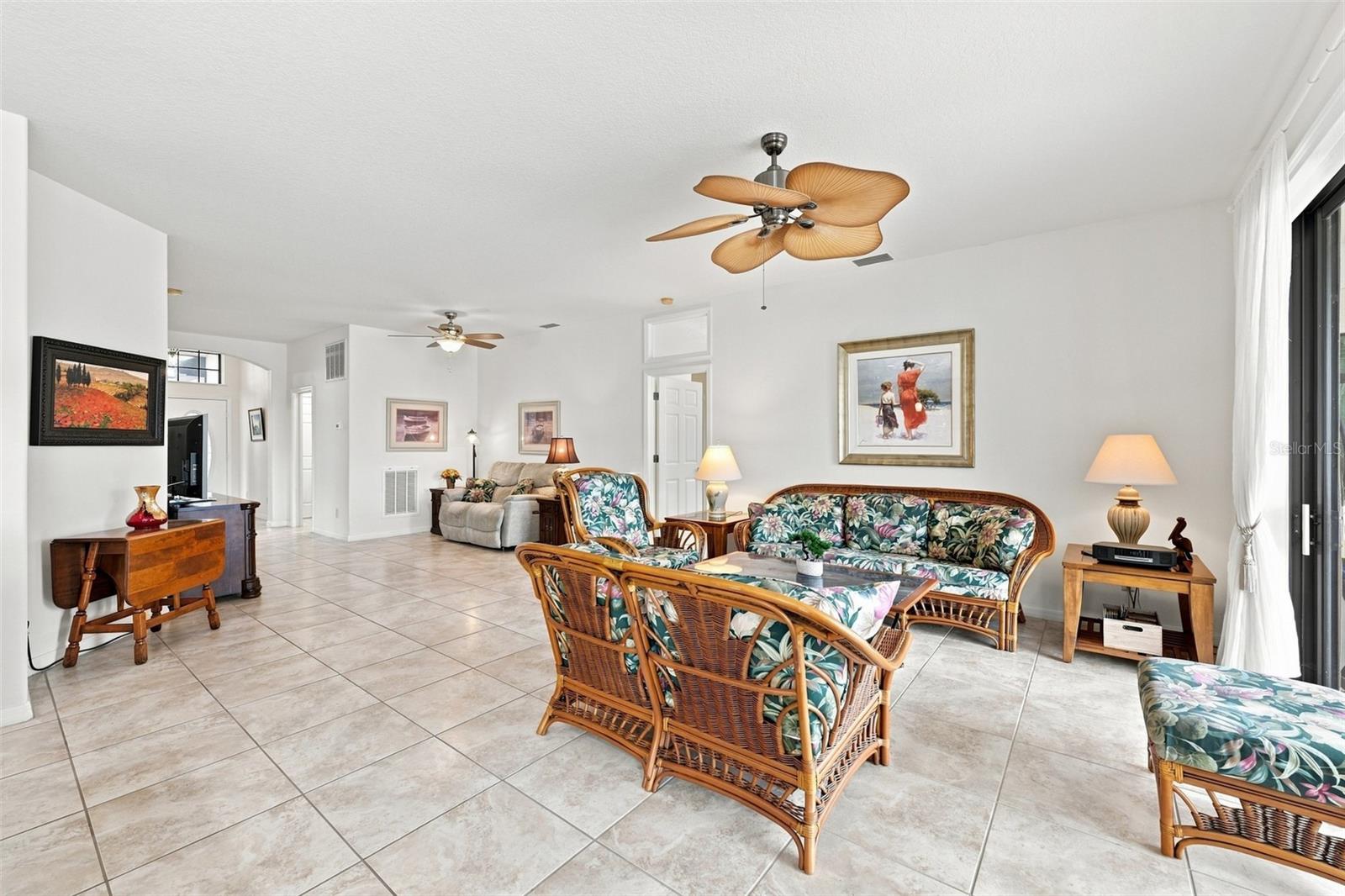 216 SILVER FALLS DR — photo 19