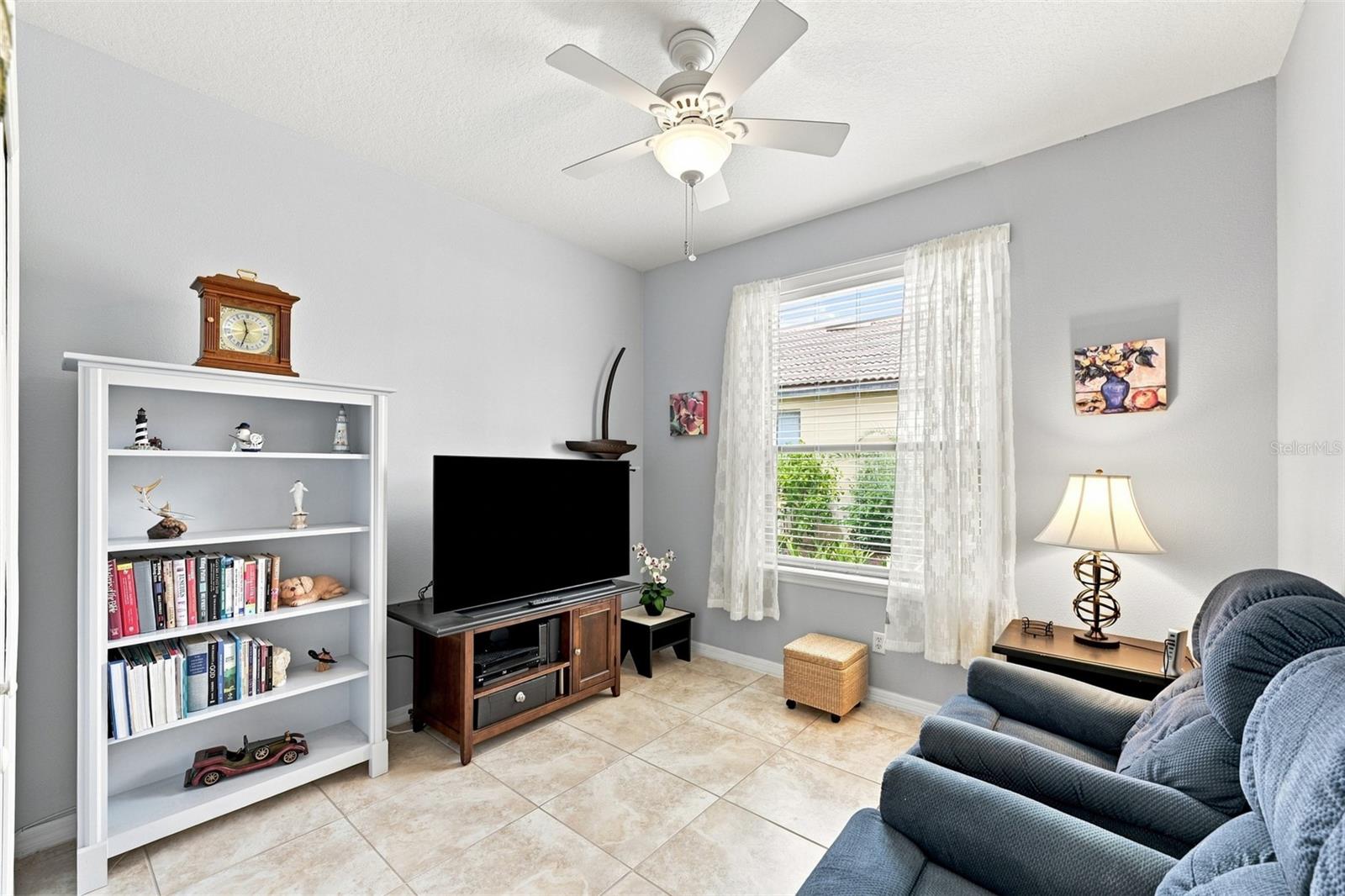 216 SILVER FALLS DR — photo 49