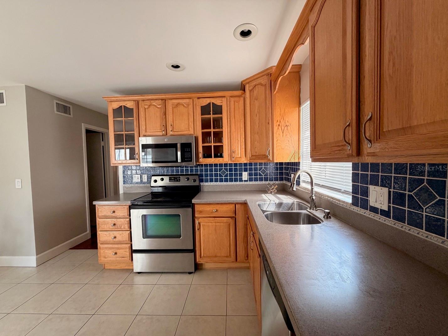 1225 N MCMULLEN BOOTH RD — photo 11