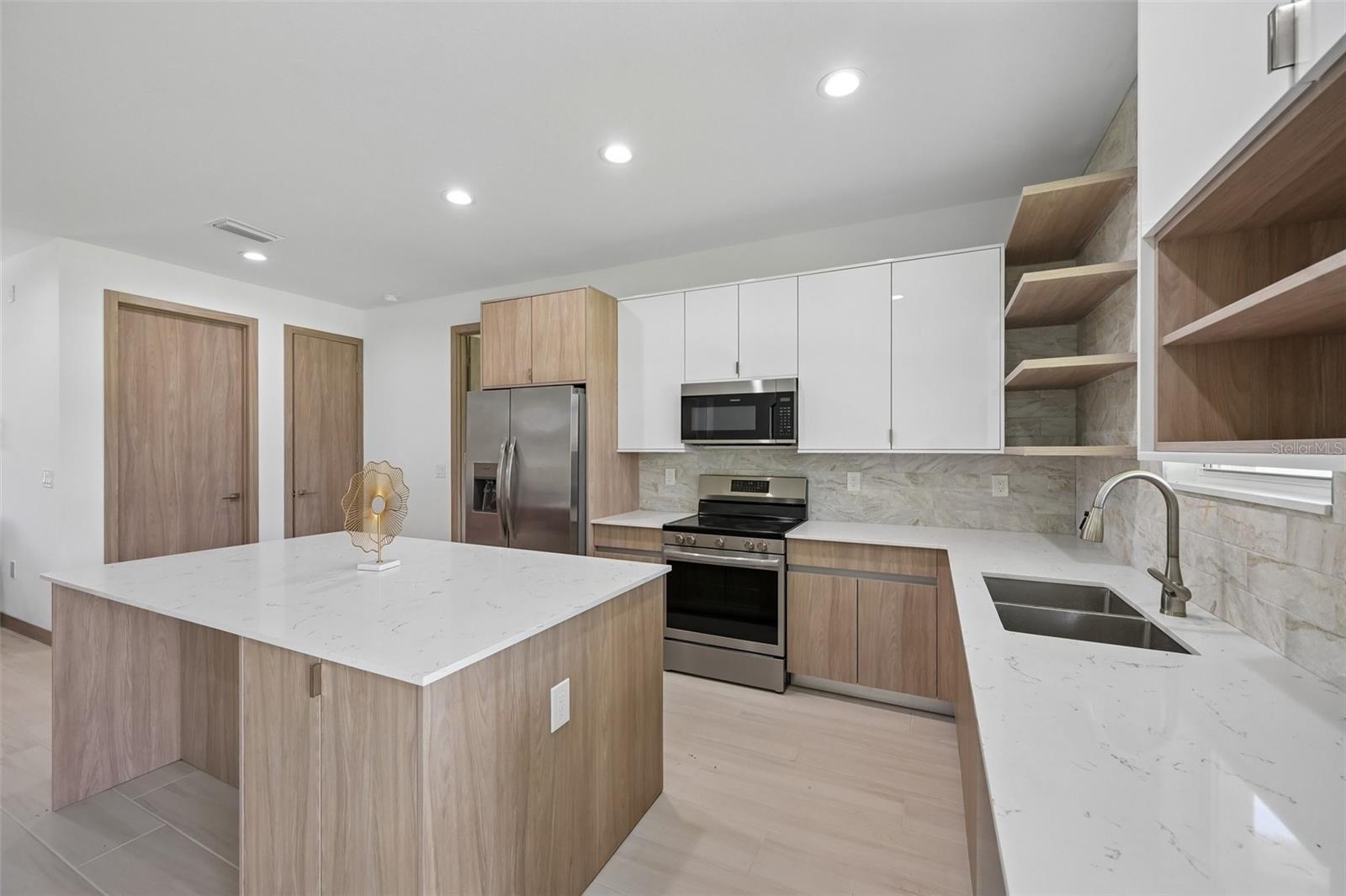 1313 KACERIK ST — photo 11